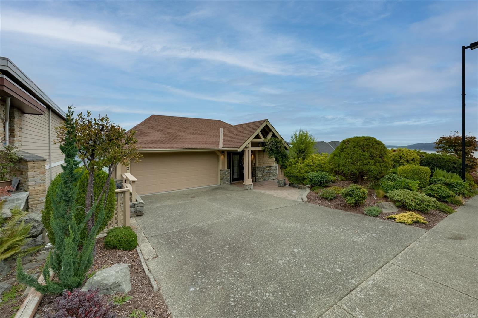 543 Marine View — listing photo 5 of 97