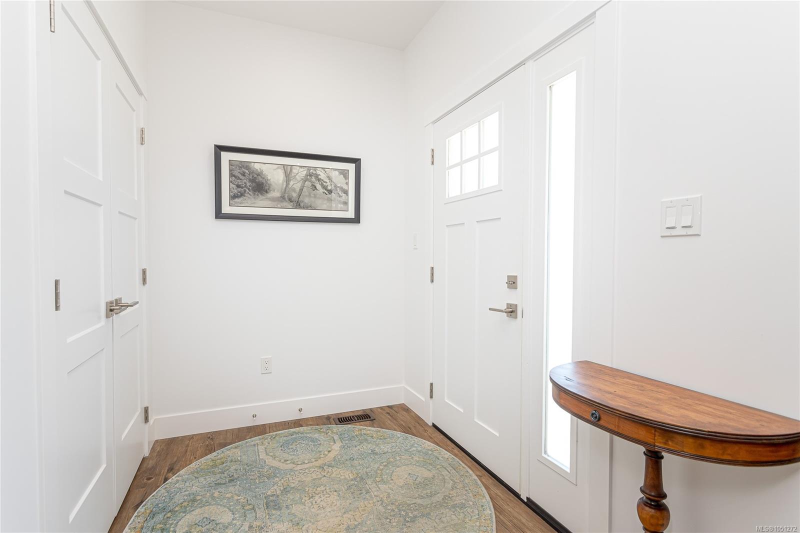 3027 Abbott Pl — listing photo 7 of 41