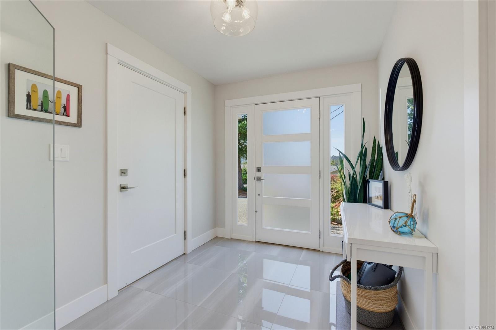 6481 Rodolph Rd — listing photo 9 of 60