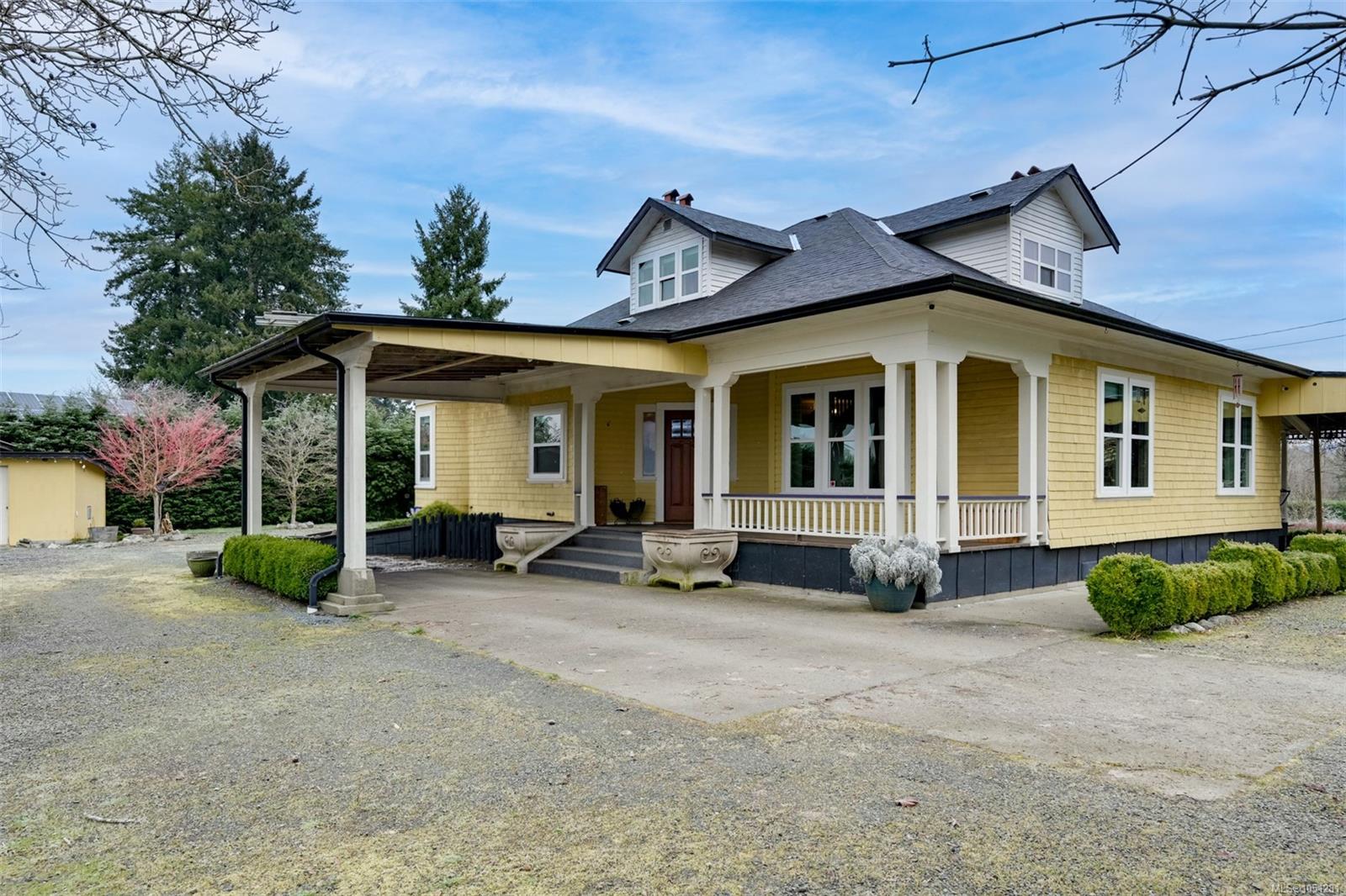4890 Wilson Rd — listing photo 2 of 67