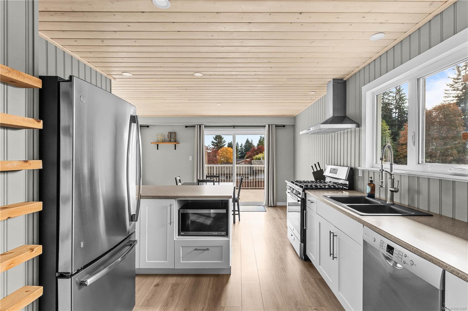 325 Twillingate Rd — listing photo 14 of 52