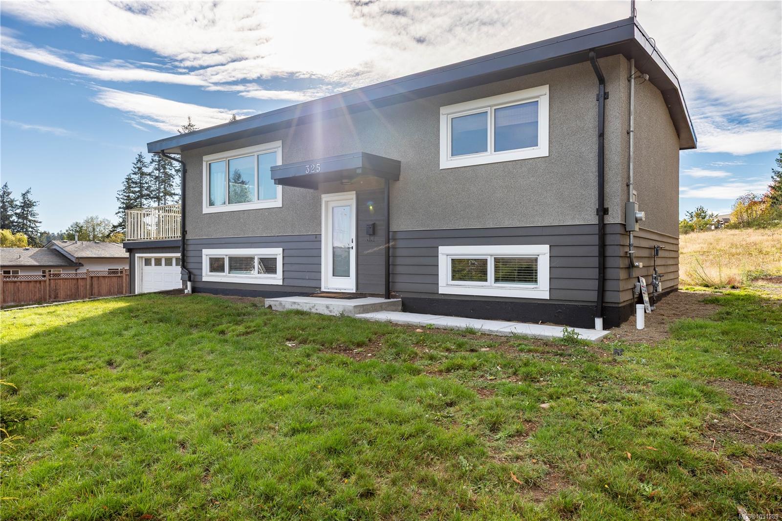 325 Twillingate Rd — listing photo 3 of 52