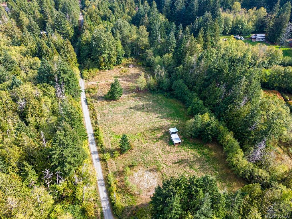 2900 Amrik Rd — listing photo 6 of 15