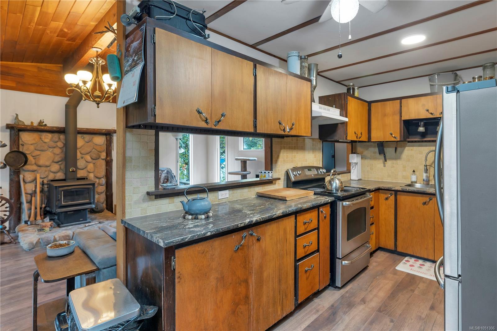 4485 Colwin Rd — listing photo 13 of 21