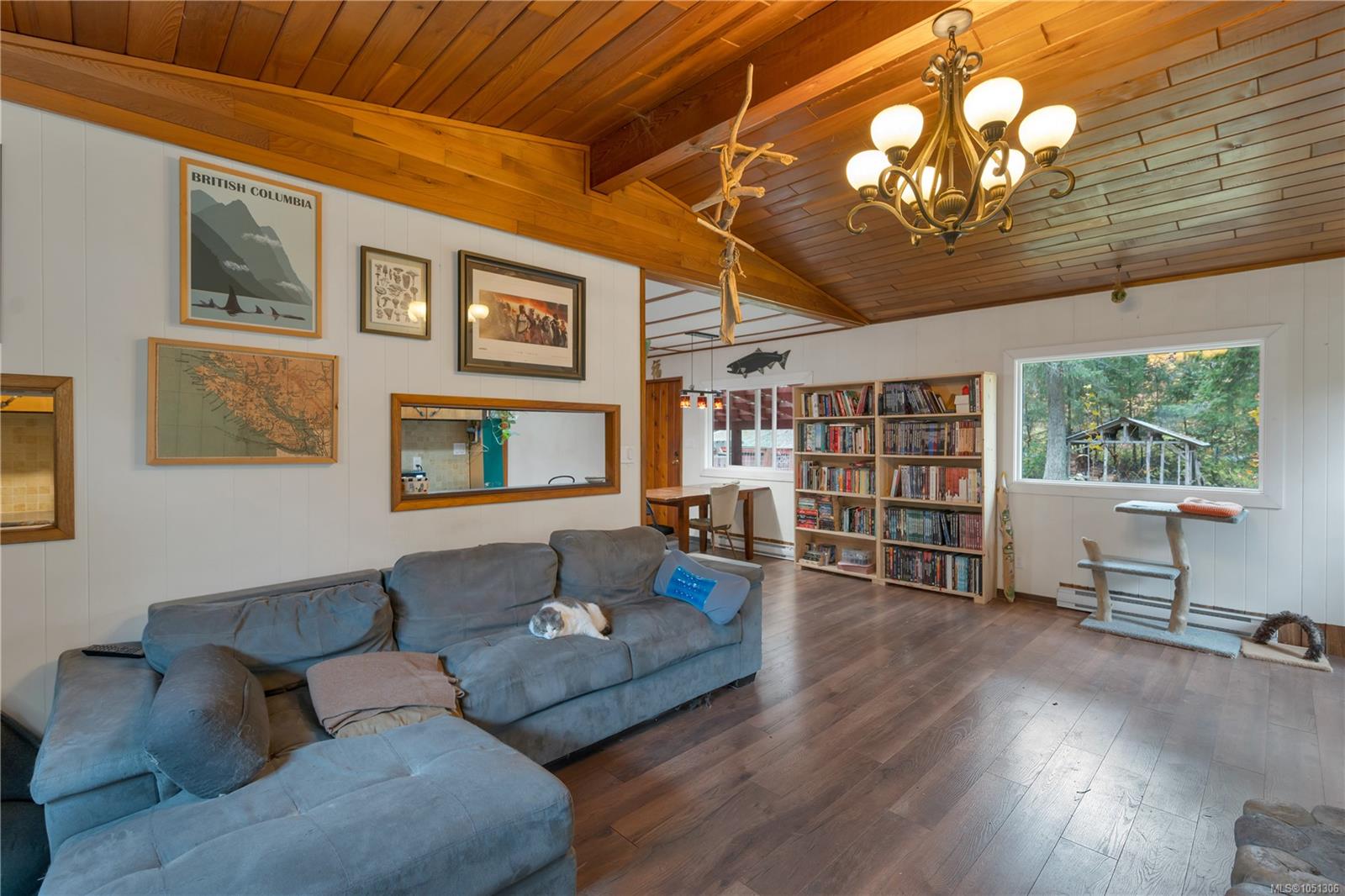 4485 Colwin Rd — listing photo 14 of 21