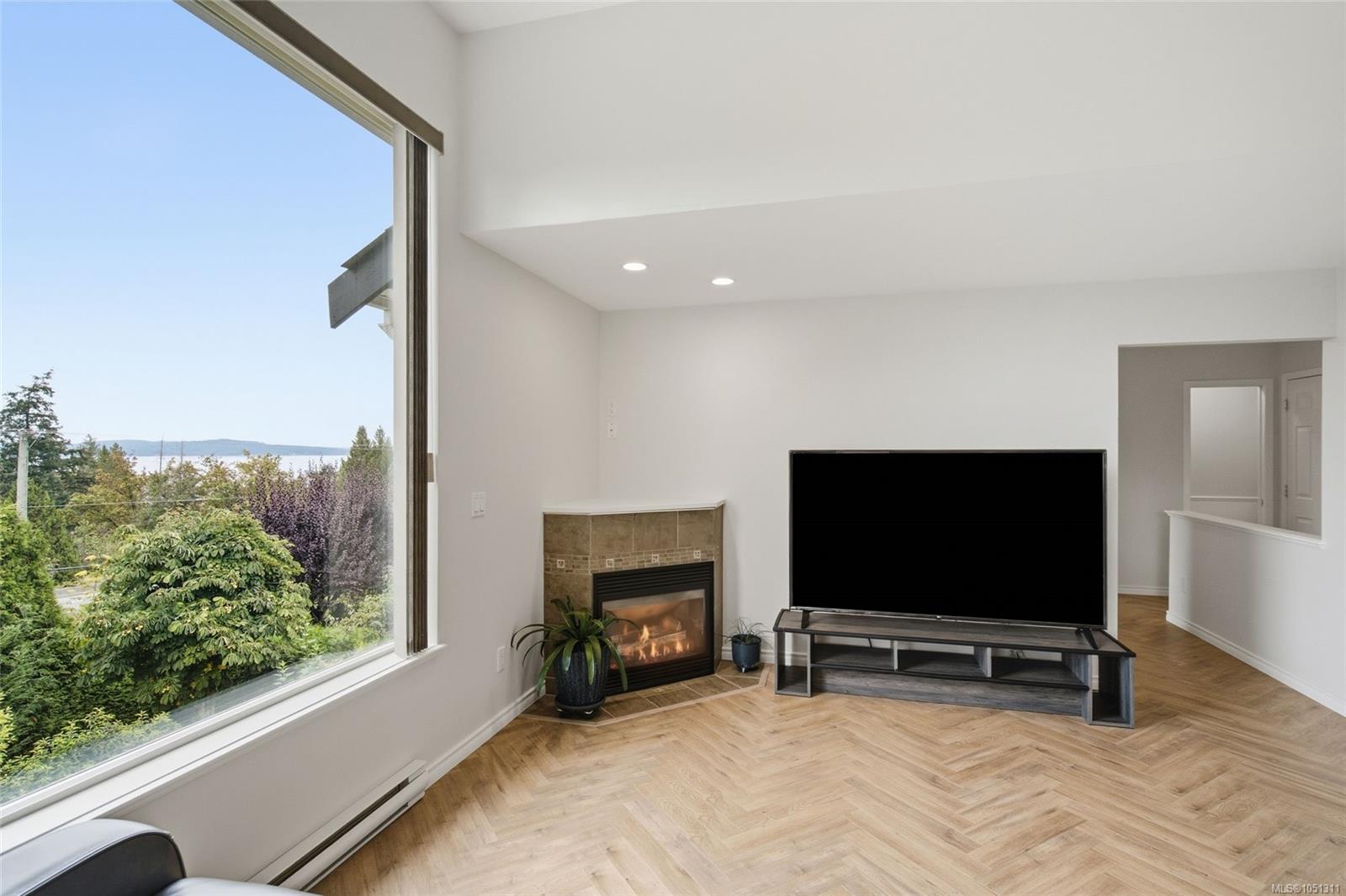 523 Louise Rd — listing photo 11 of 53