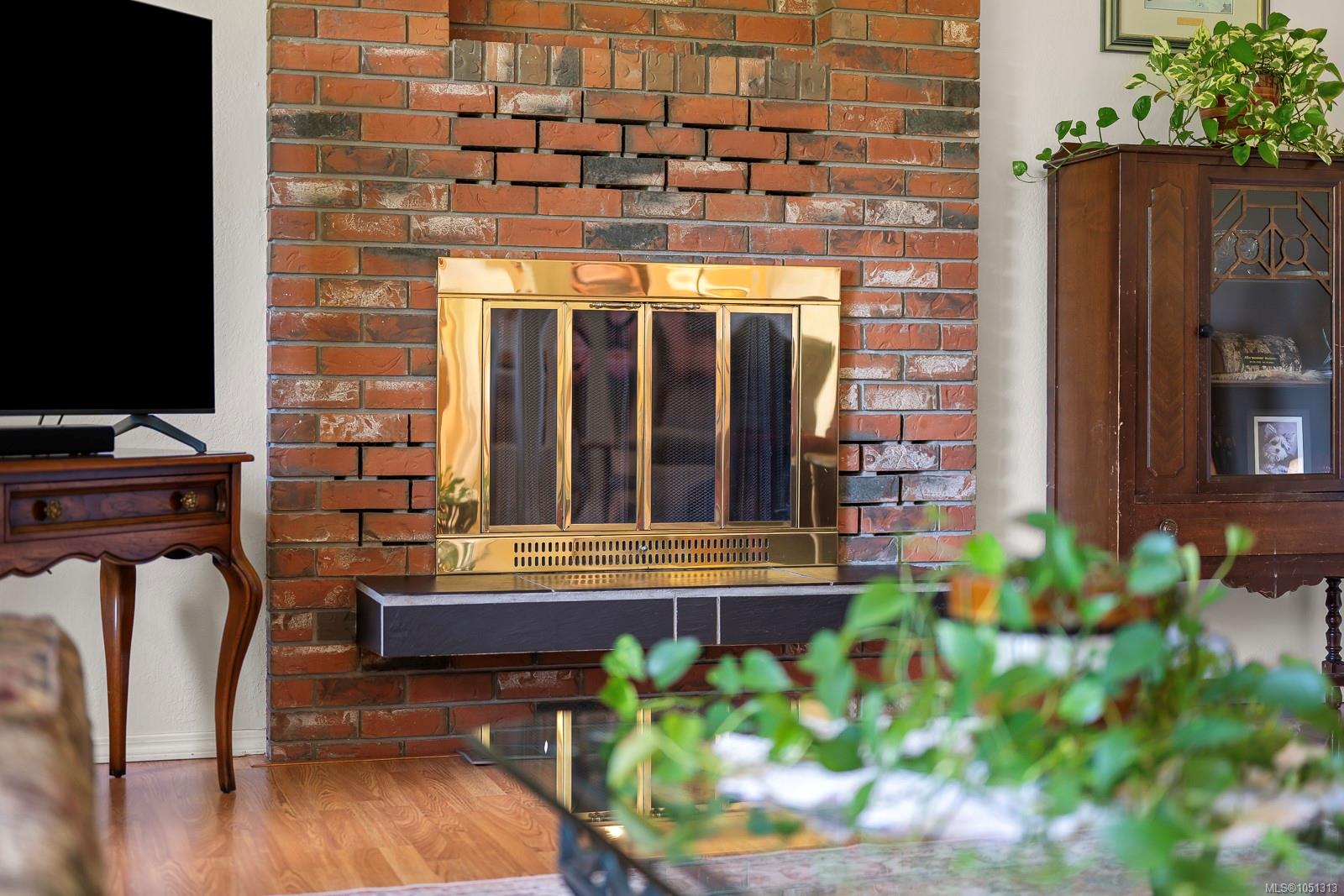4344 Briardale Rd — listing photo 11 of 61