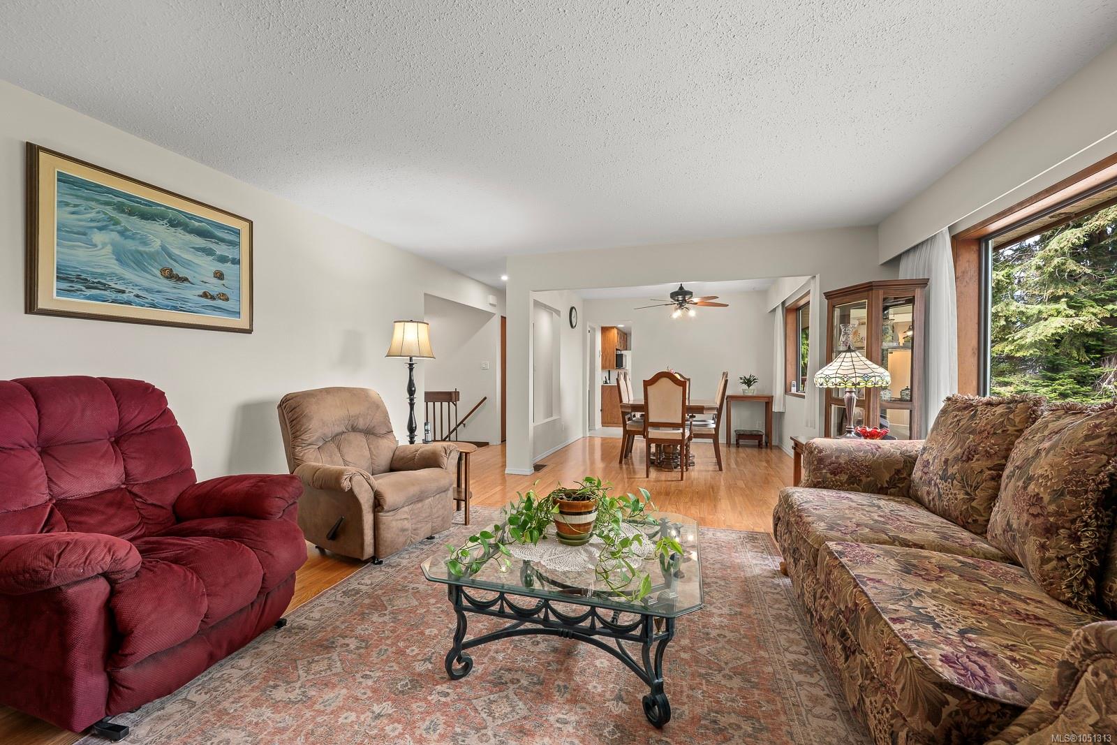 4344 Briardale Rd — listing photo 13 of 61