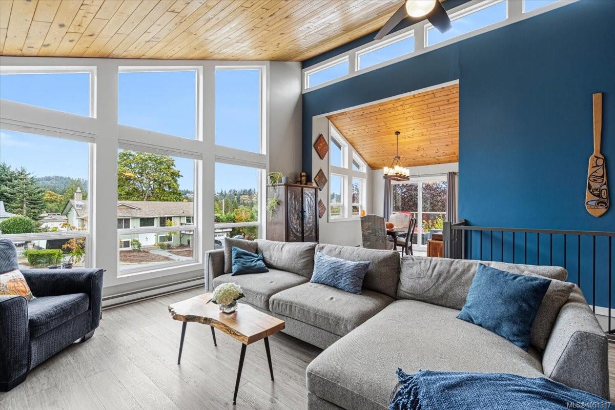 3005 Persimmon Pl — listing photo 12 of 55
