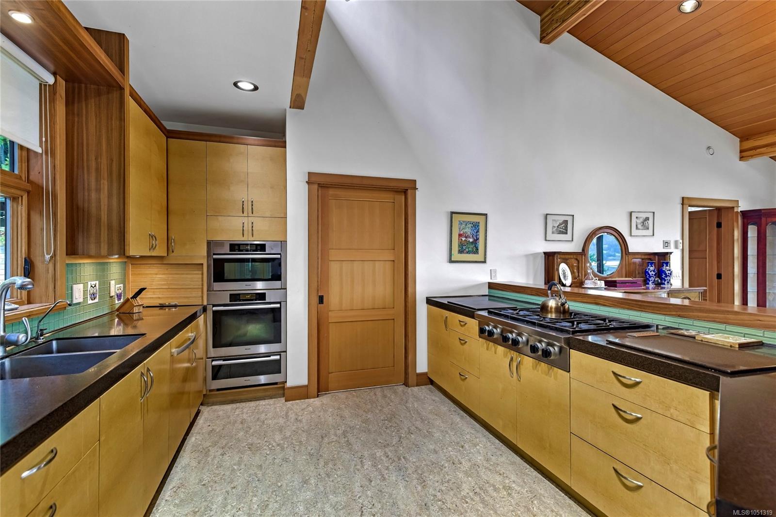 202 Old Scott Rd — listing photo 12 of 22
