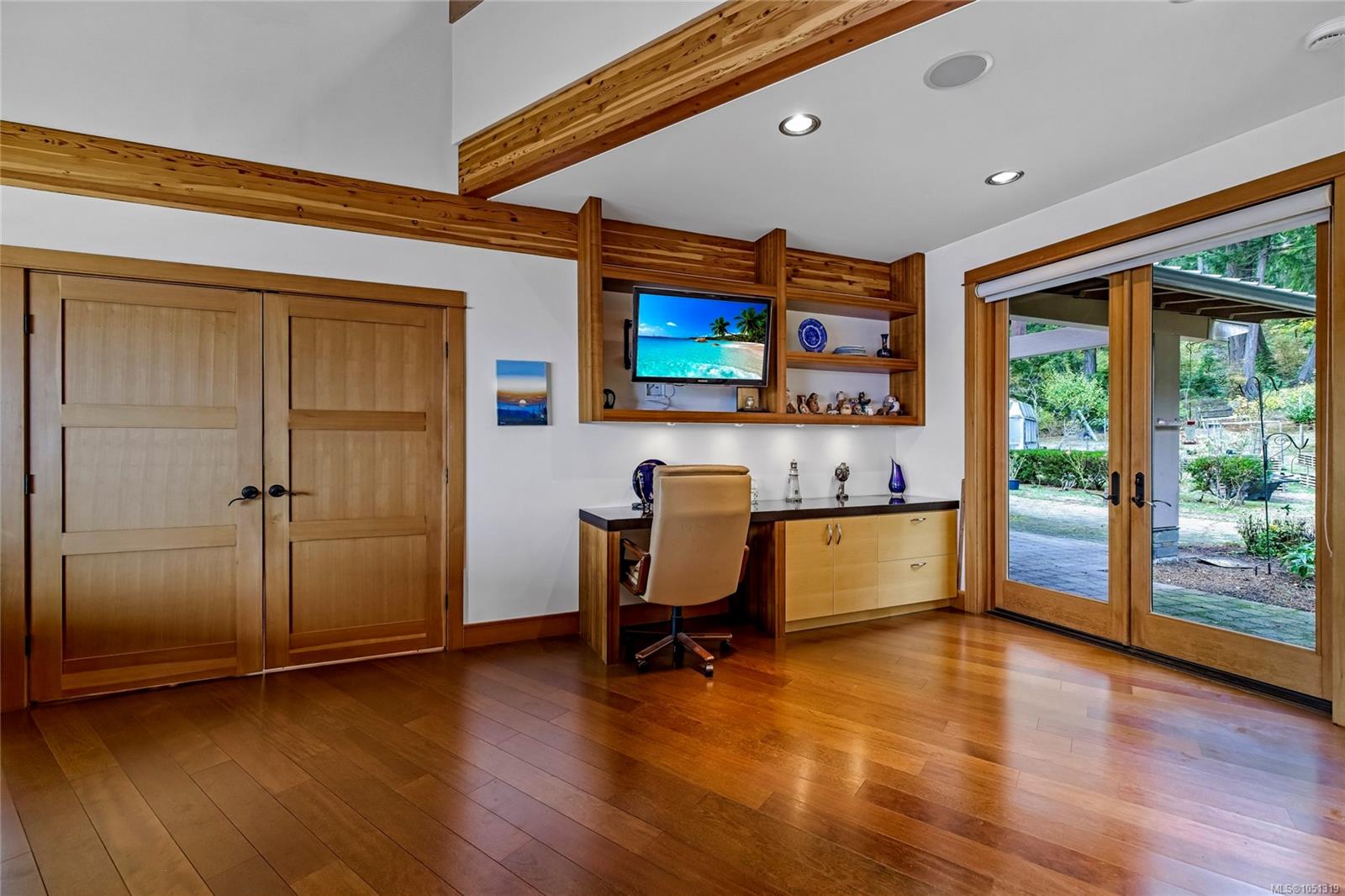 202 Old Scott Rd — listing photo 9 of 22