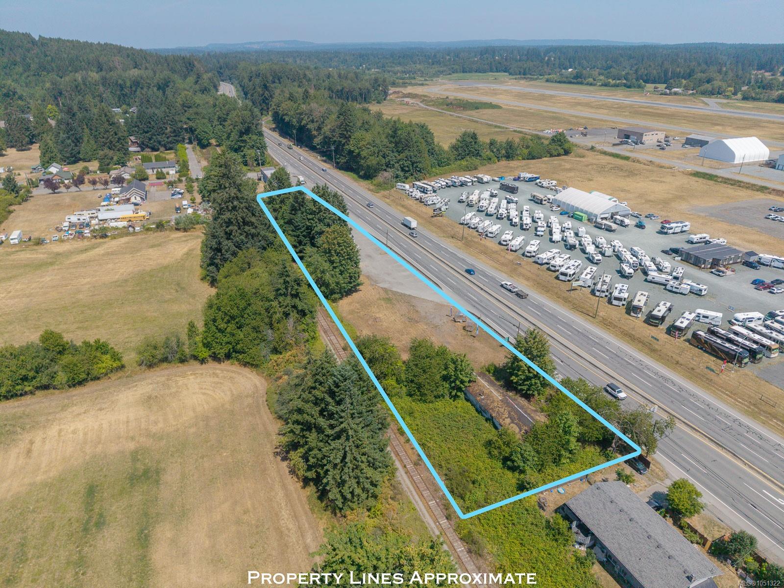 3251 Trans Canada Hwy — listing photo 2 of 28