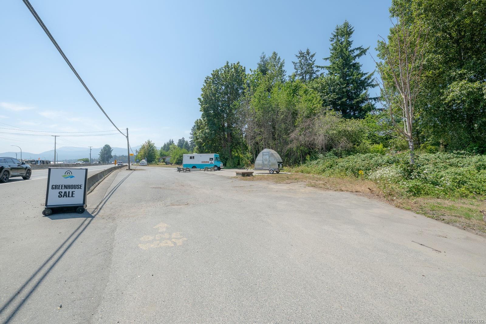 3251 Trans Canada Hwy — listing photo 11 of 28
