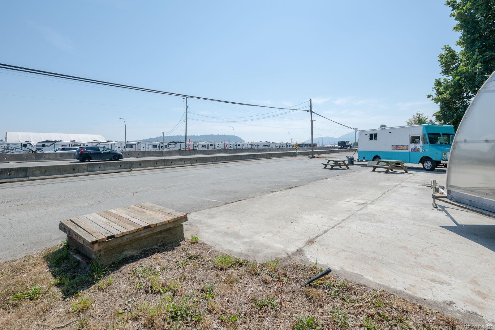 3251 Trans Canada Hwy — listing photo 14 of 28