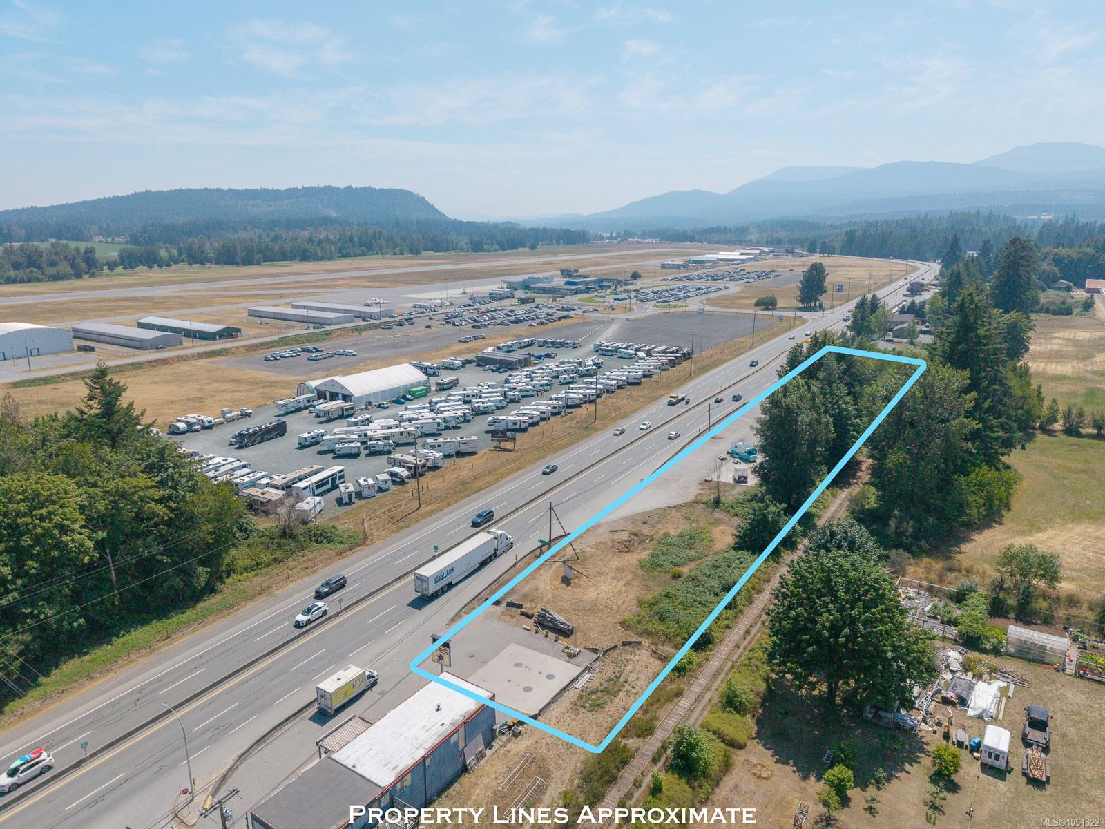3251 Trans Canada Hwy — listing photo 3 of 28