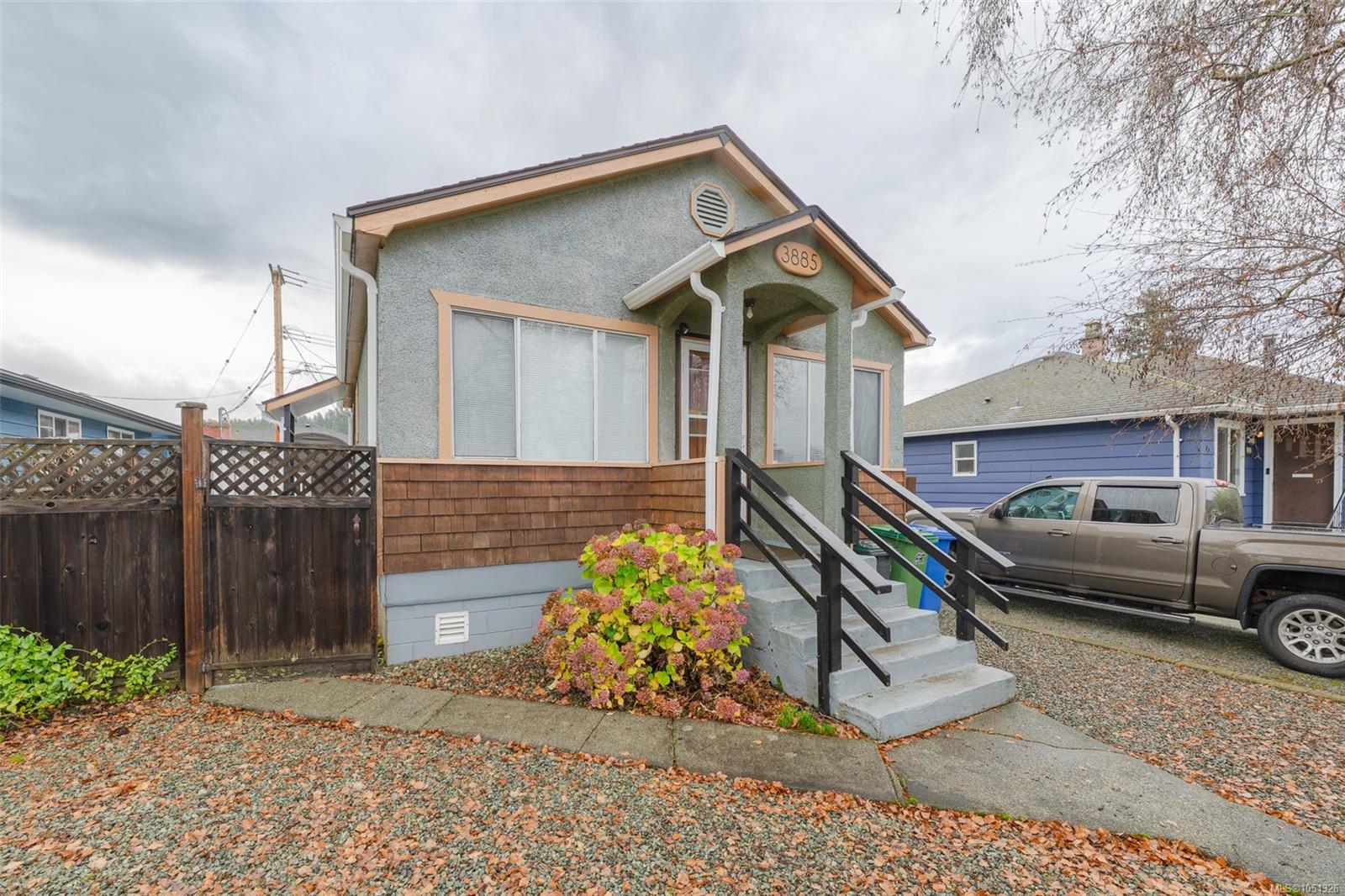 3885 14th Ave — listing photo 5 of 28