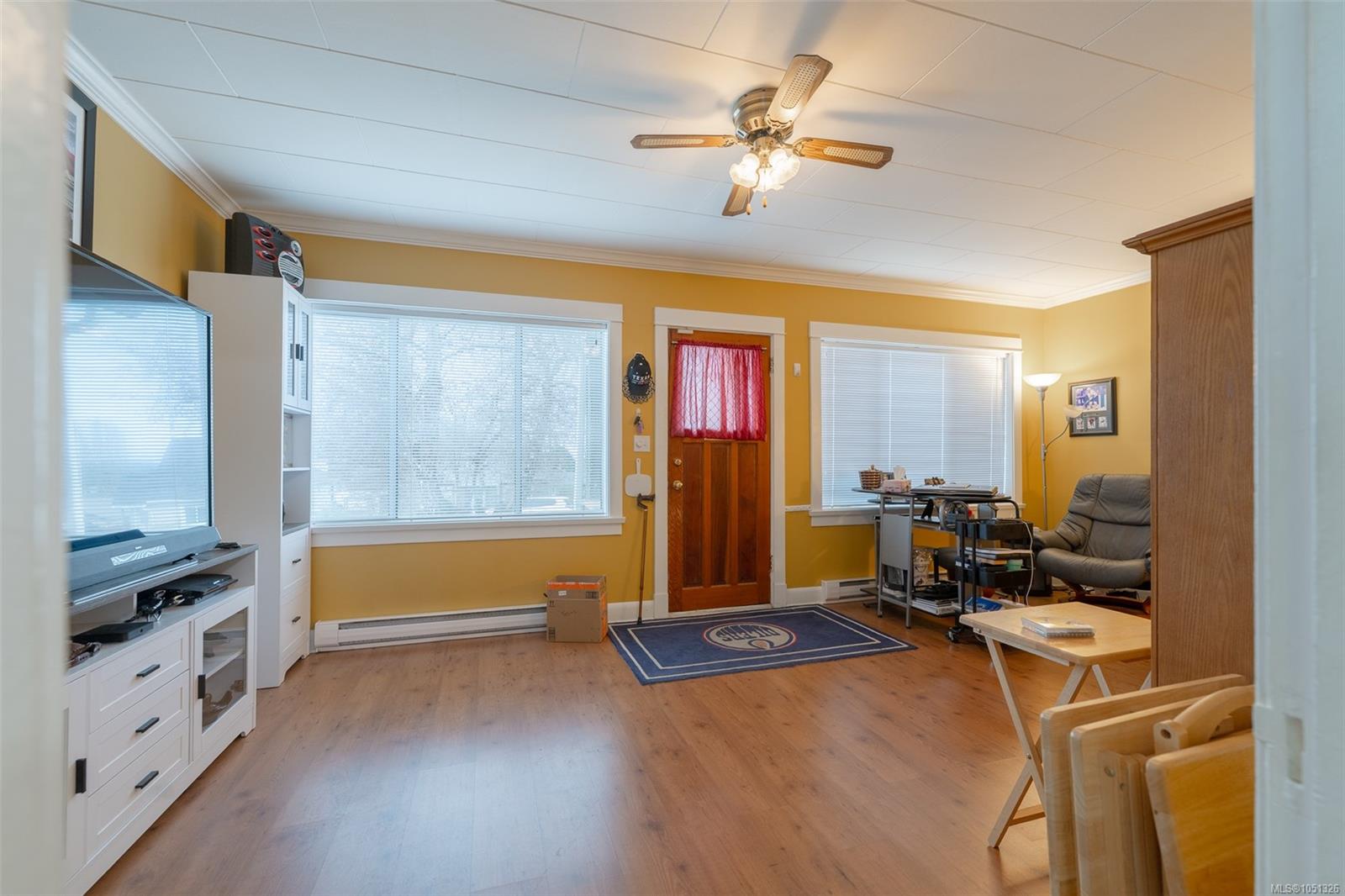 3885 14th Ave — listing photo 7 of 28