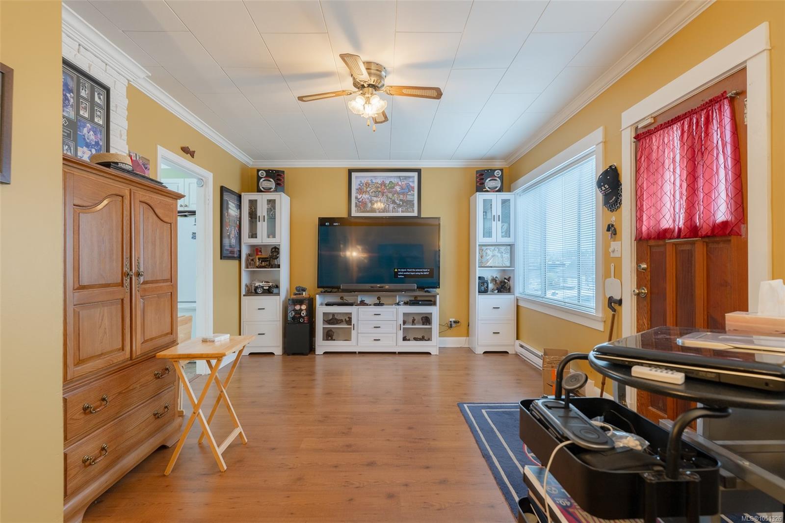 3885 14th Ave — listing photo 10 of 28