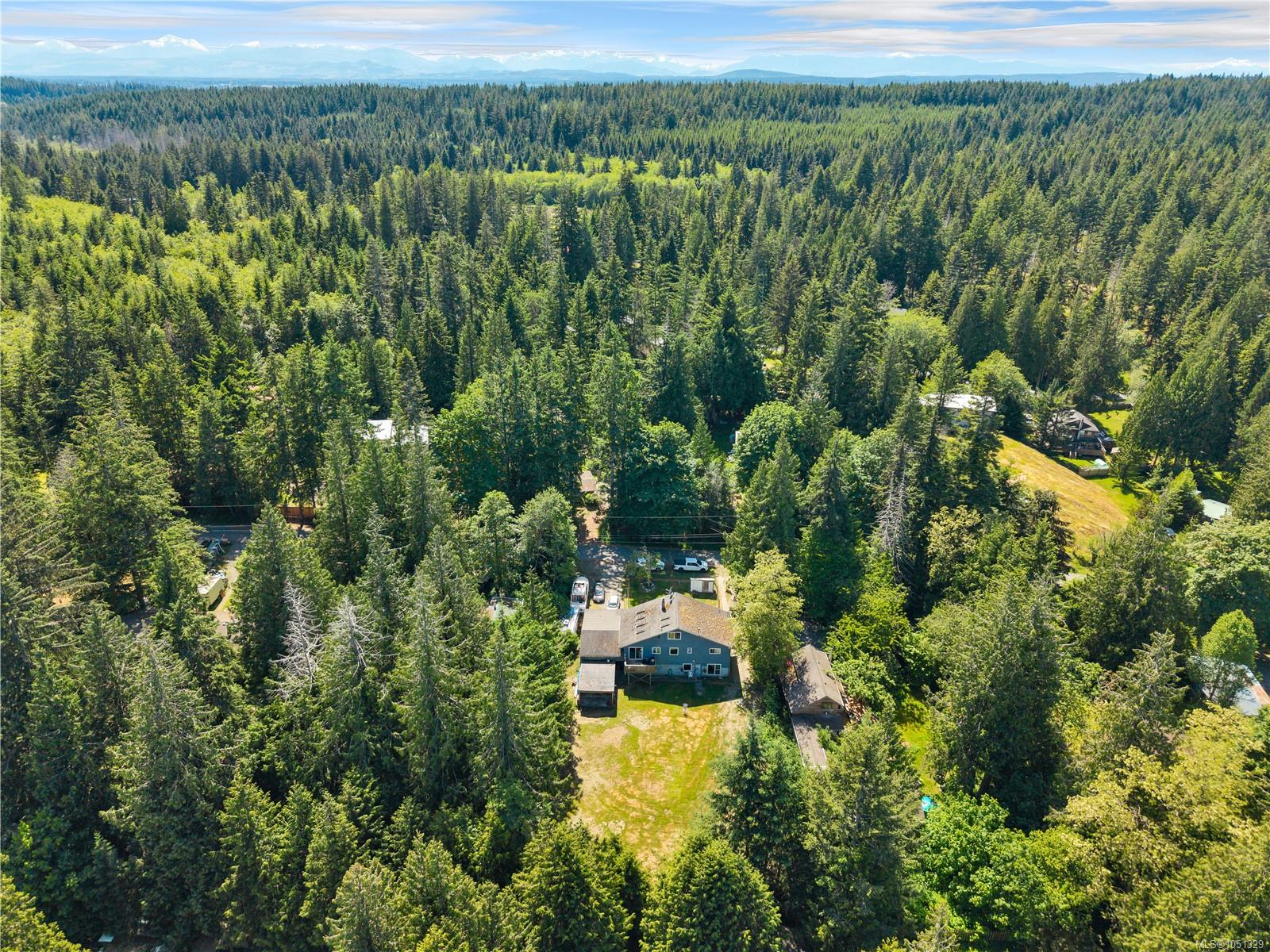 1376 Hooley Rd — listing photo 6 of 43