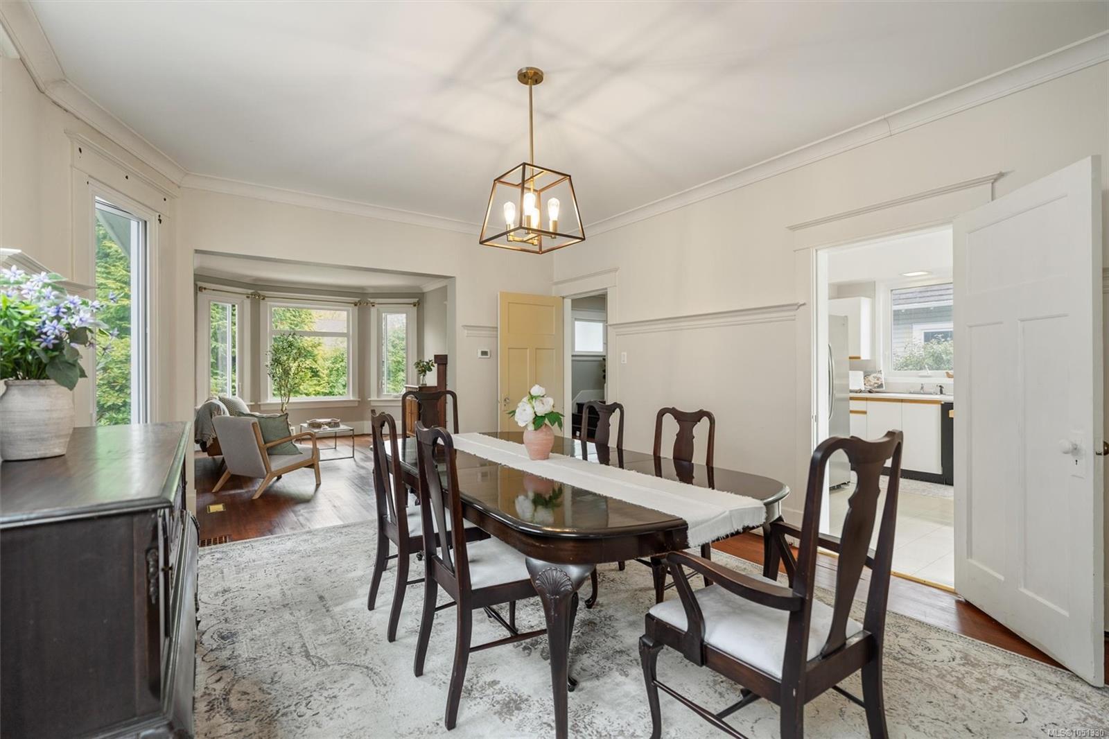 1200 Hampshire Rd — listing photo 8 of 51