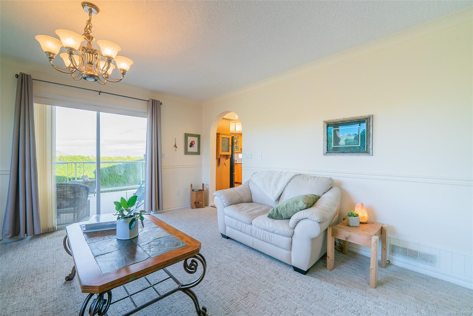 6257 Mystic Way — listing photo 8 of 38