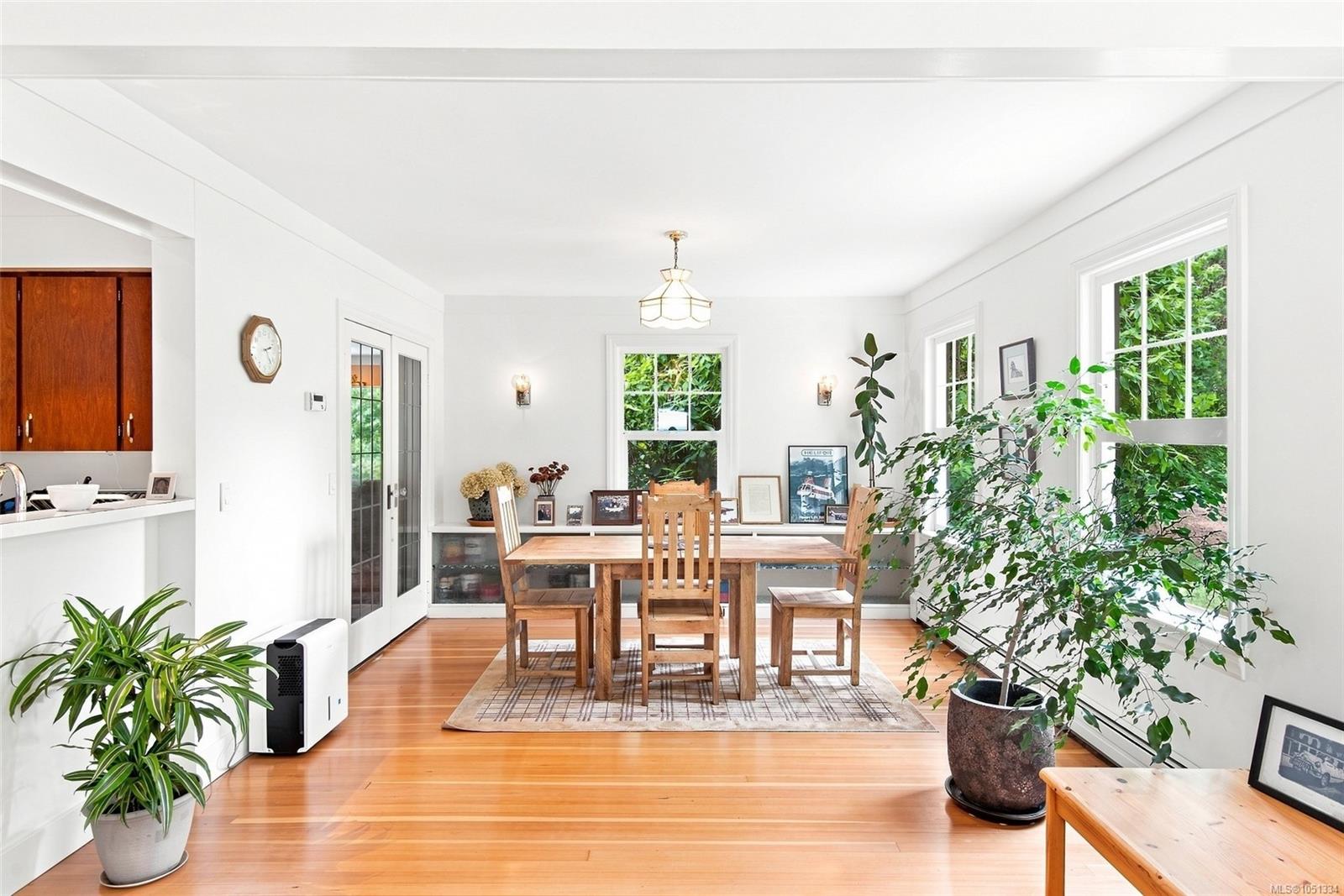 6009 River Rd — listing photo 12 of 37