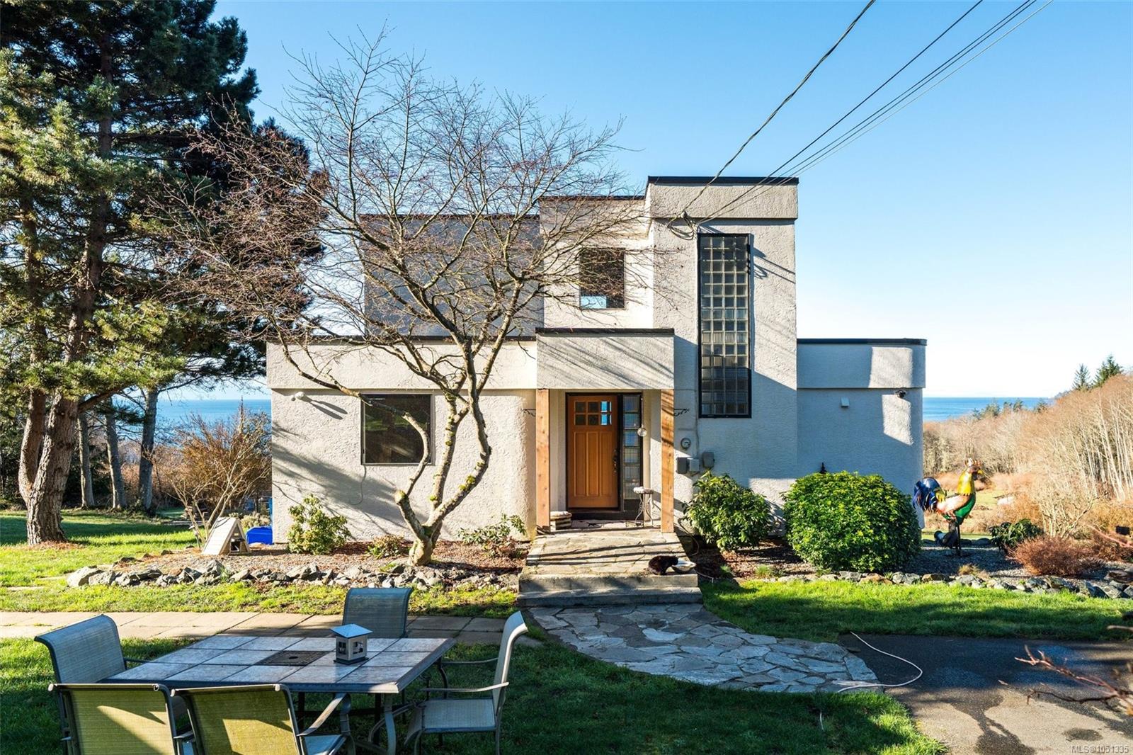 4537 Otter Point Rd — listing photo 5 of 99