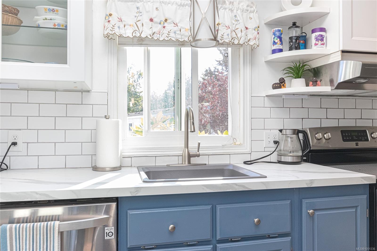 30-7583 Central Saanich Rd — listing photo 9 of 32