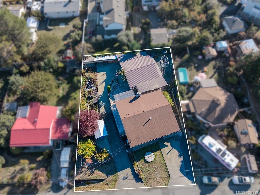 3234 Douglas St — listing photo 3 of 82