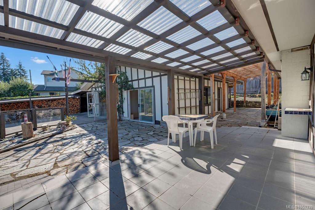 3234 Douglas St — listing photo 9 of 82