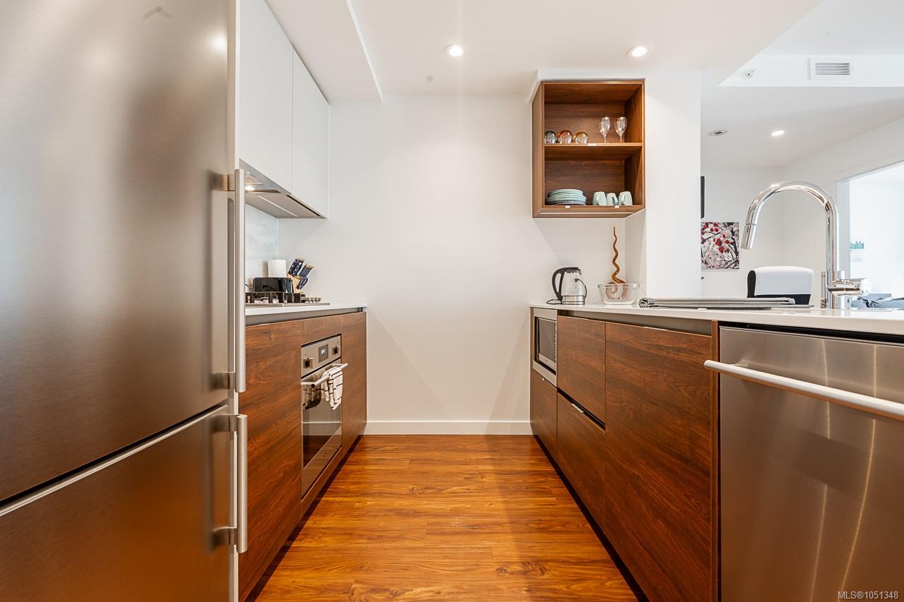 604-369 Tyee Rd — listing photo 7 of 40