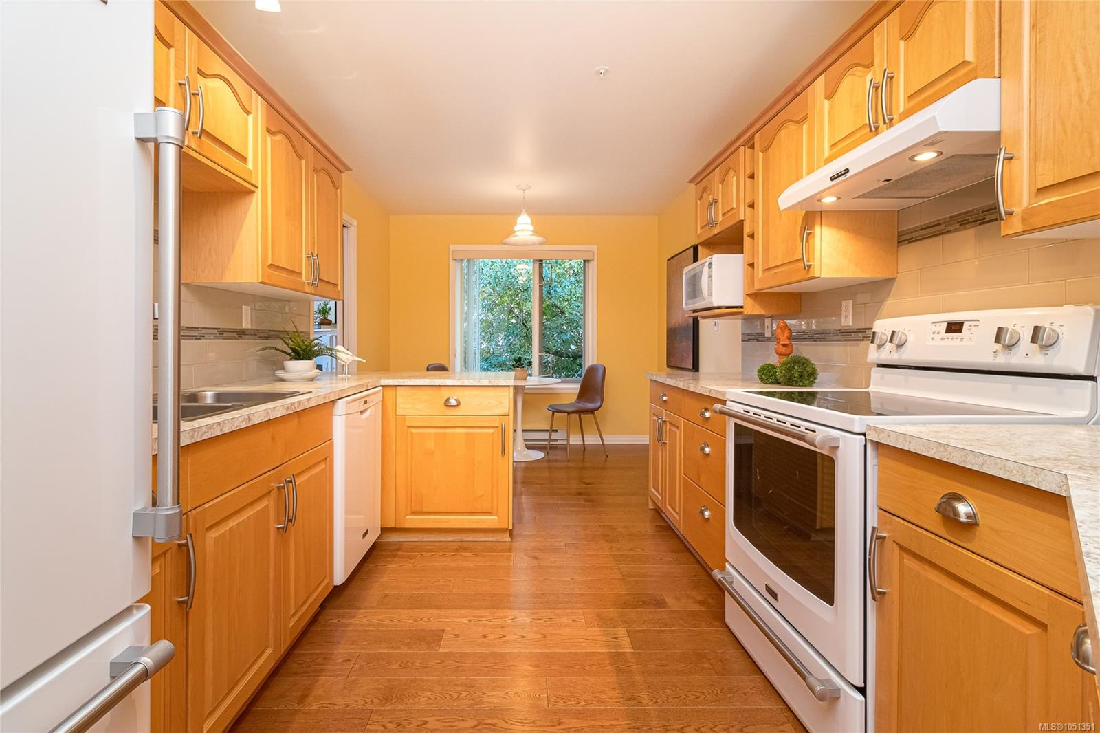 201-9905 Fifth St — listing photo 14 of 40