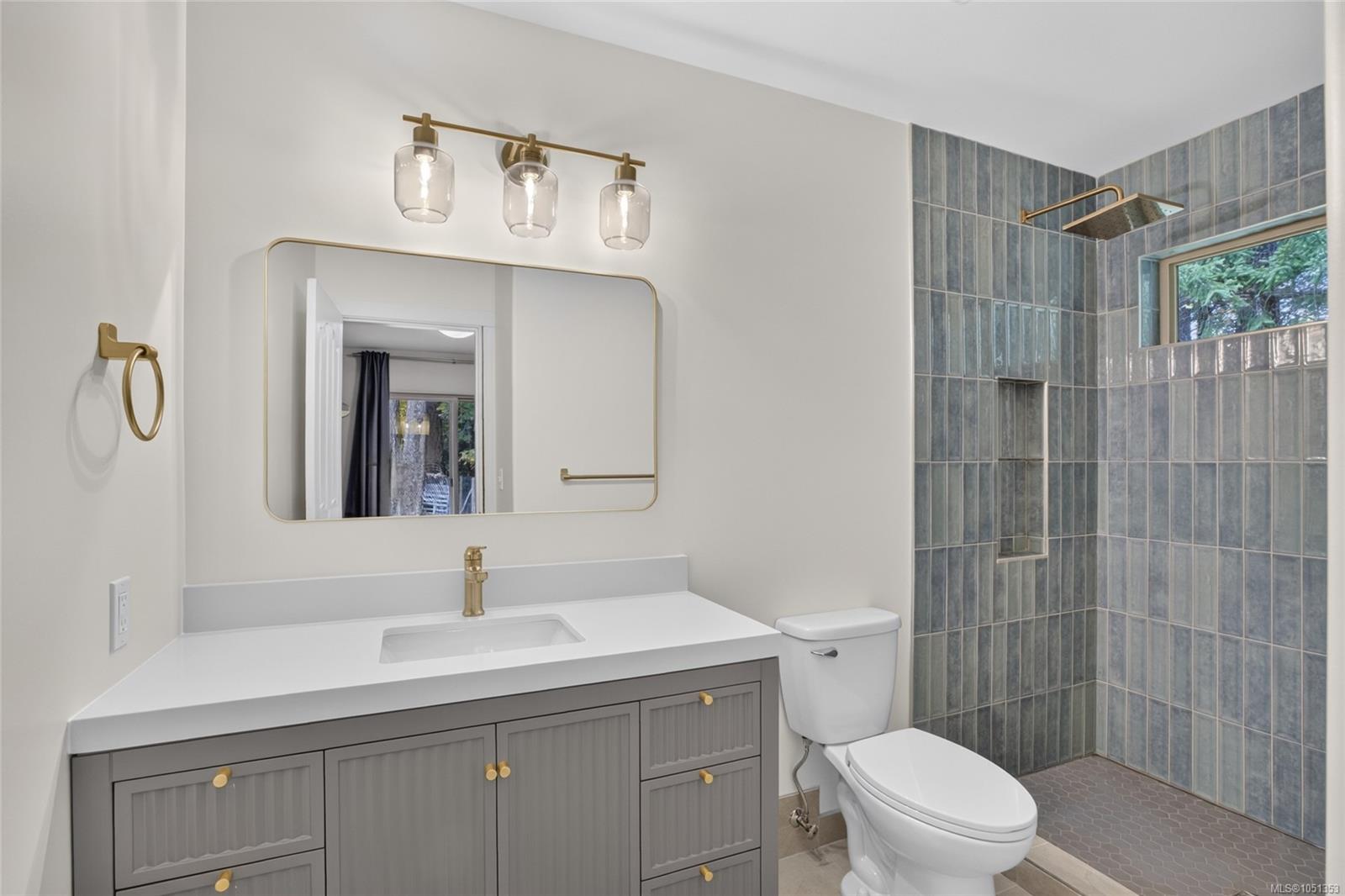 936 Arden Rd — listing photo 5 of 66