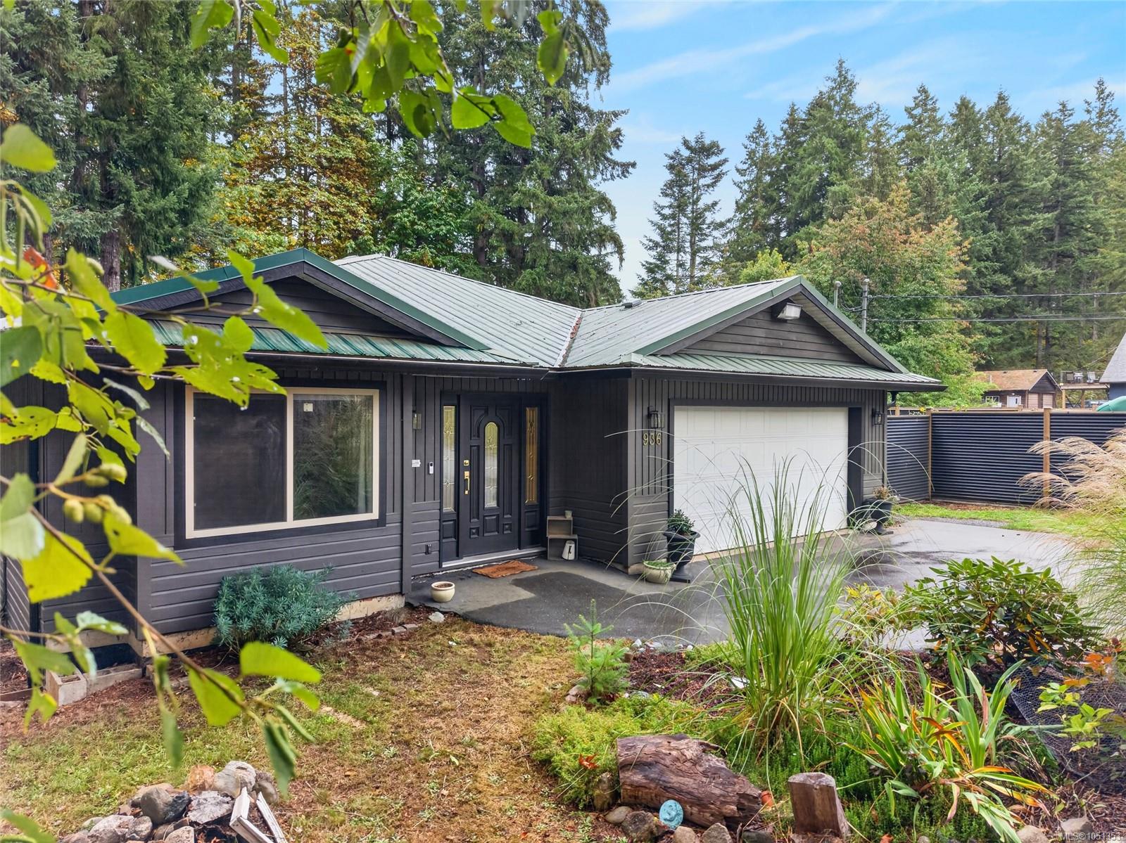 936 Arden Rd — listing photo 9 of 66
