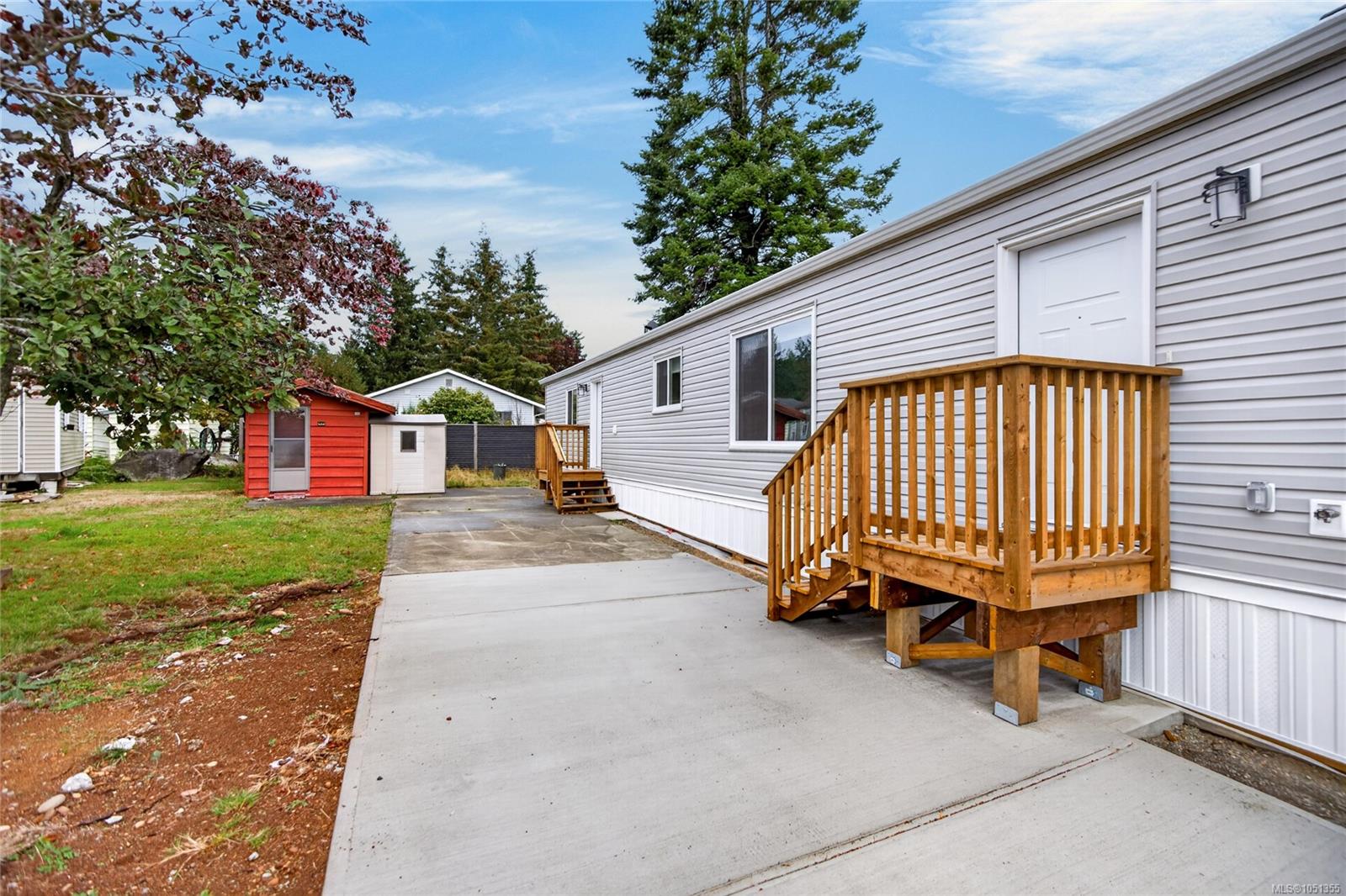 2104 Pemberton Pl — listing photo 5 of 46
