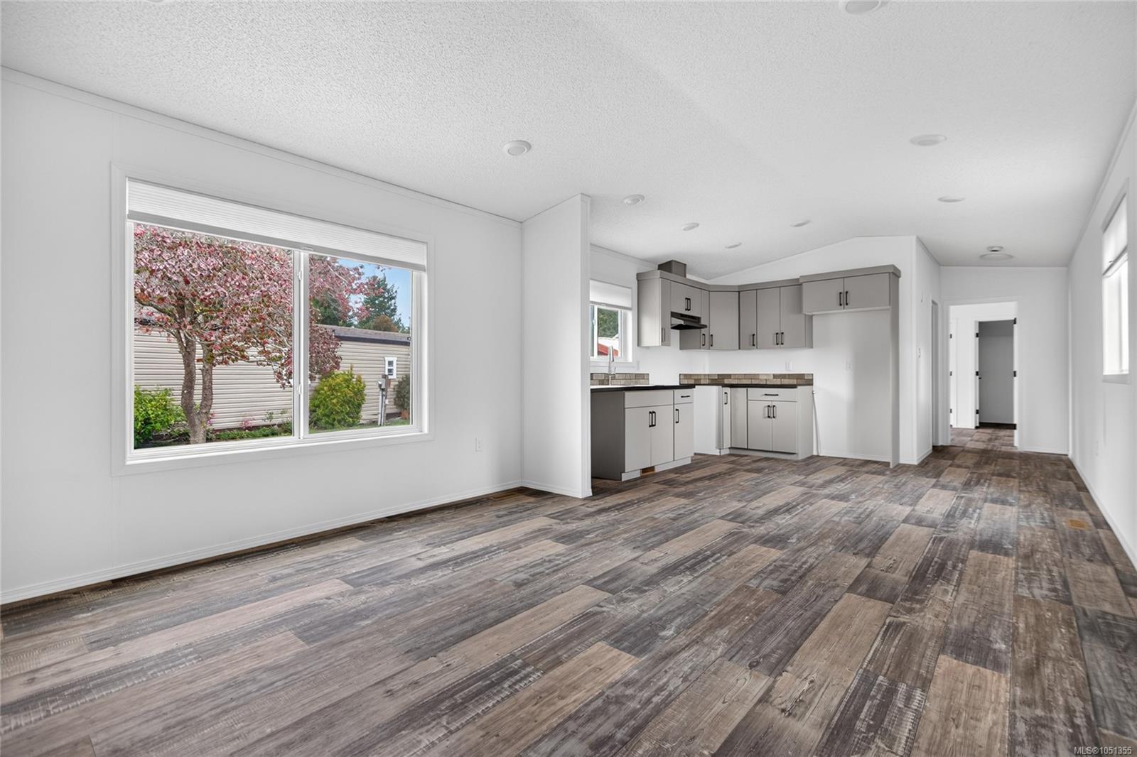 2104 Pemberton Pl — listing photo 9 of 46