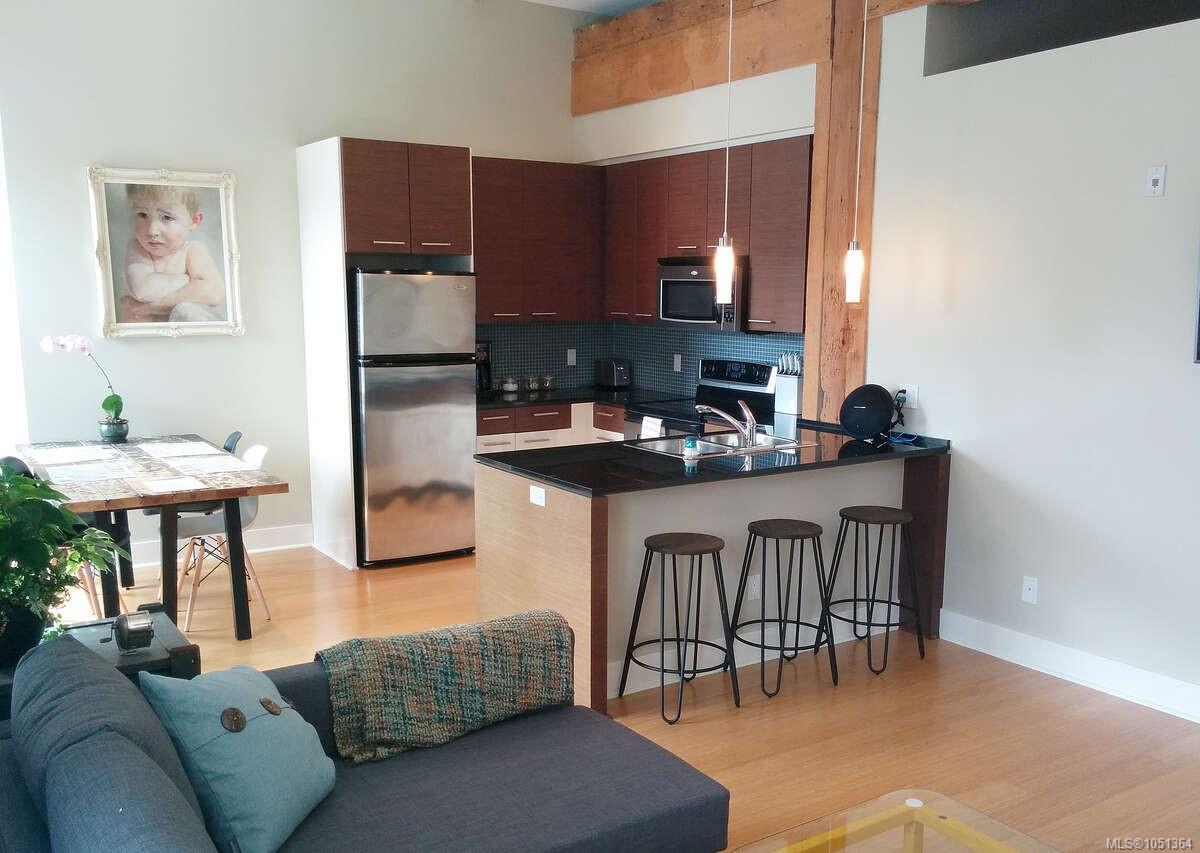 304-610 Johnson St — listing photo 4 of 13