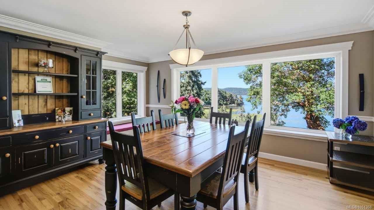 302 Roland Rd — listing photo 11 of 57