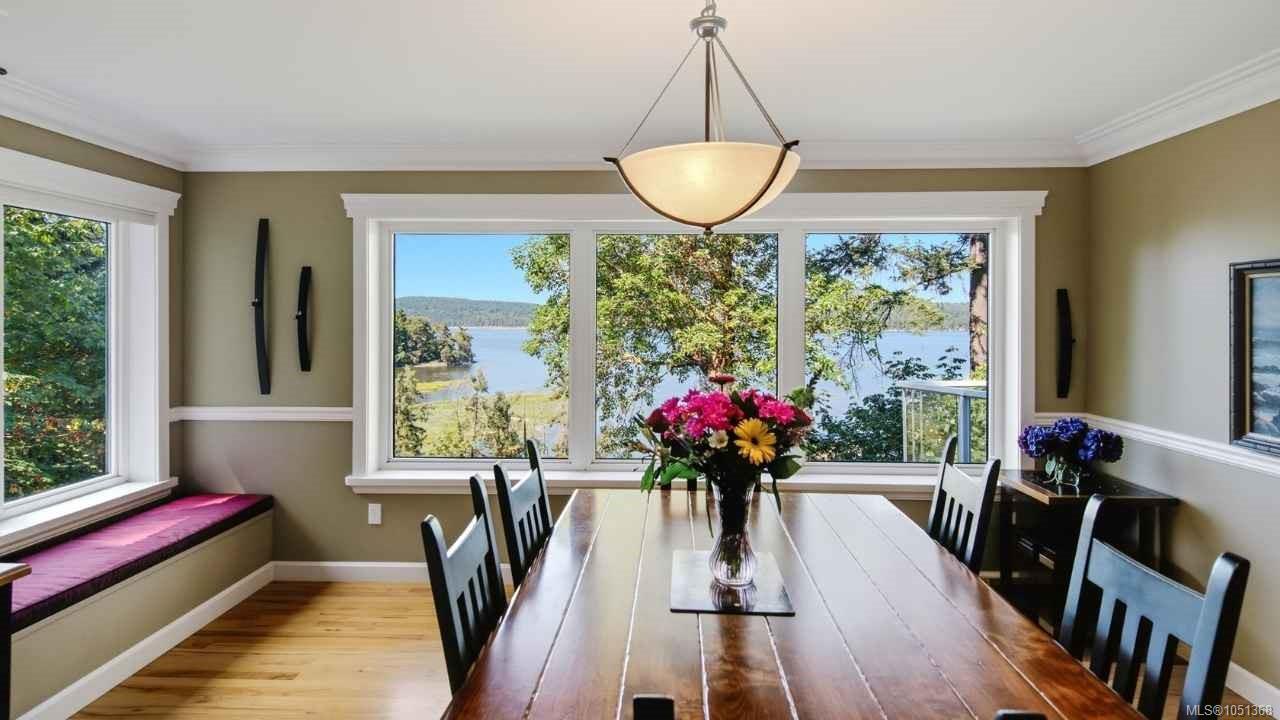 302 Roland Rd — listing photo 10 of 57