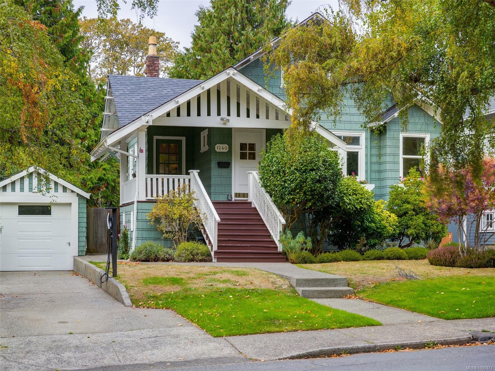 1240 Victoria Ave — listing photo 2 of 25