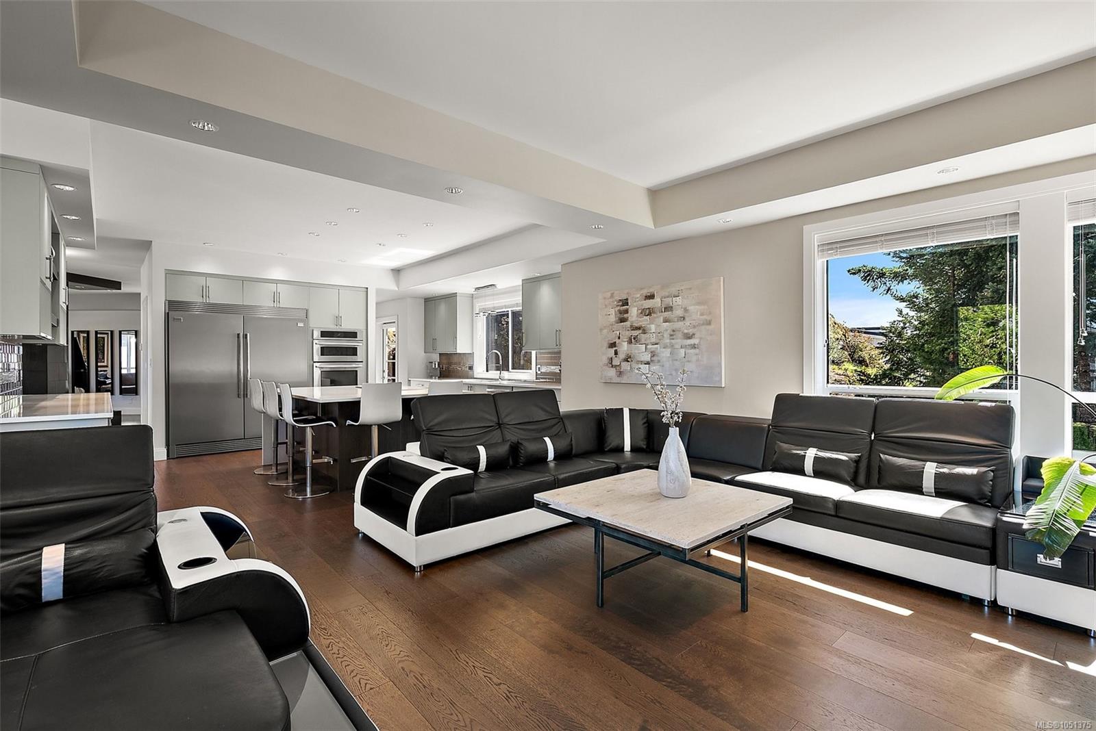 3457 Vantage Pt photo 6