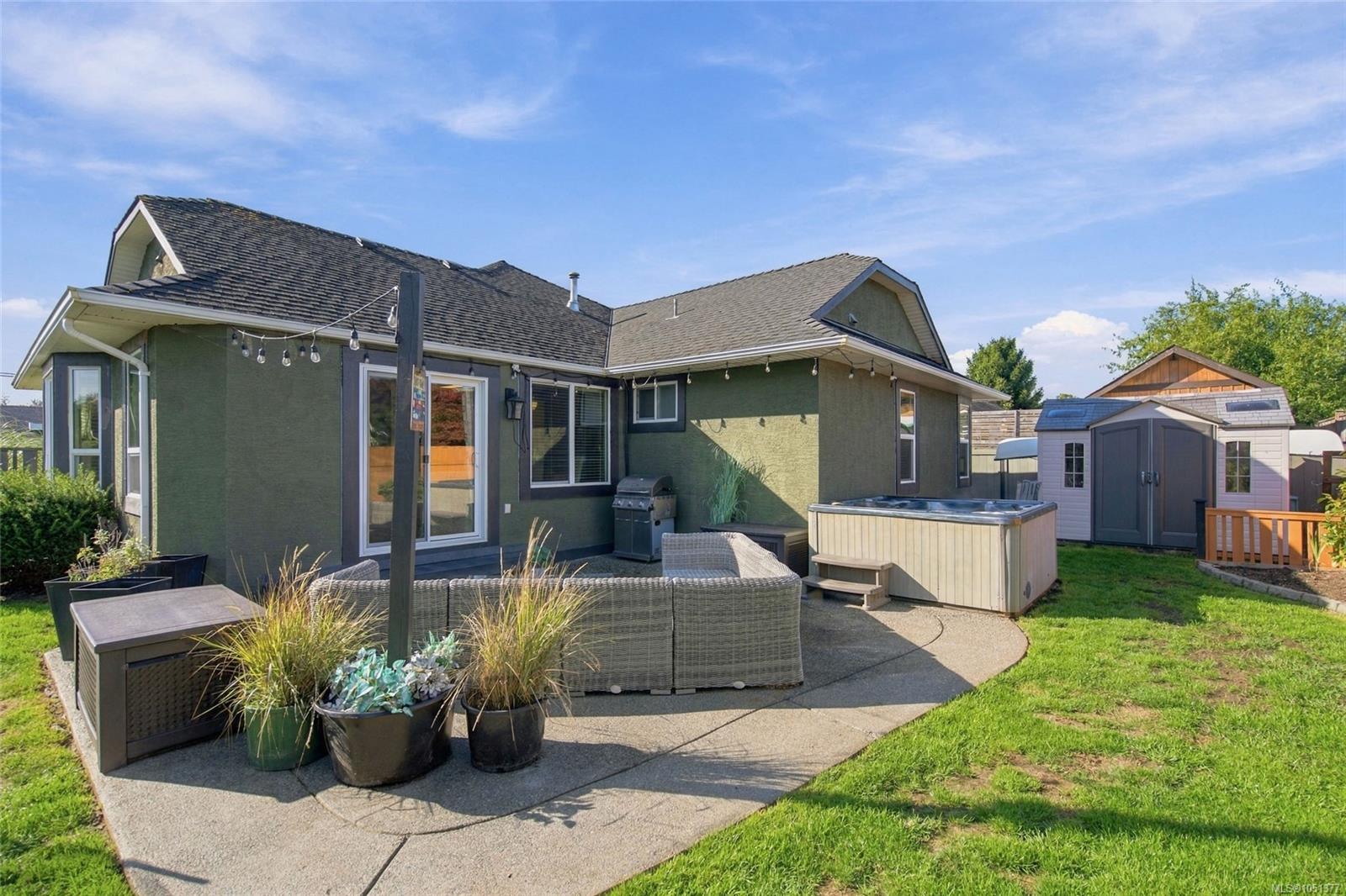 878 Temple St — listing photo 12 of 50