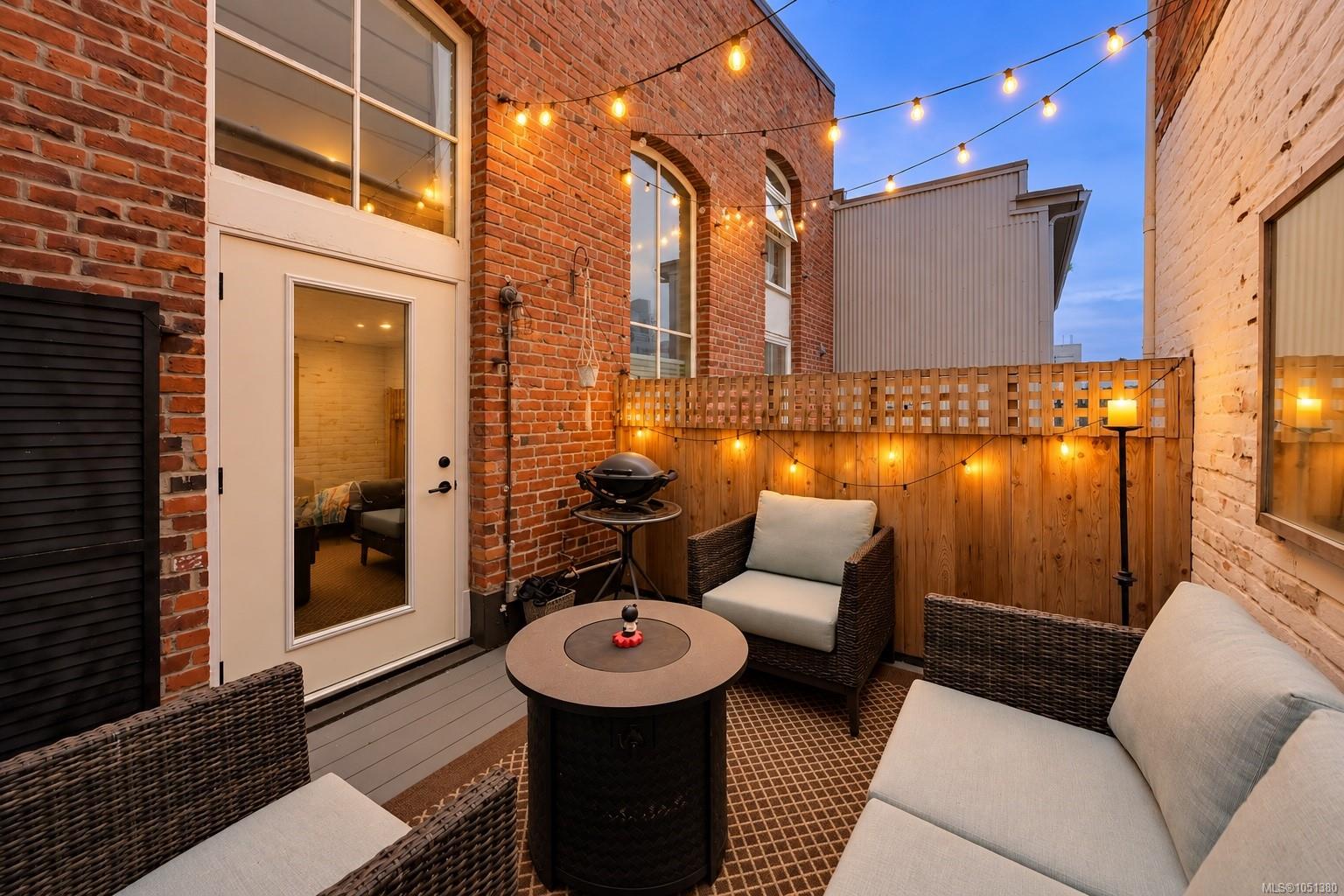 302-1407 Government St — listing photo 8 of 41