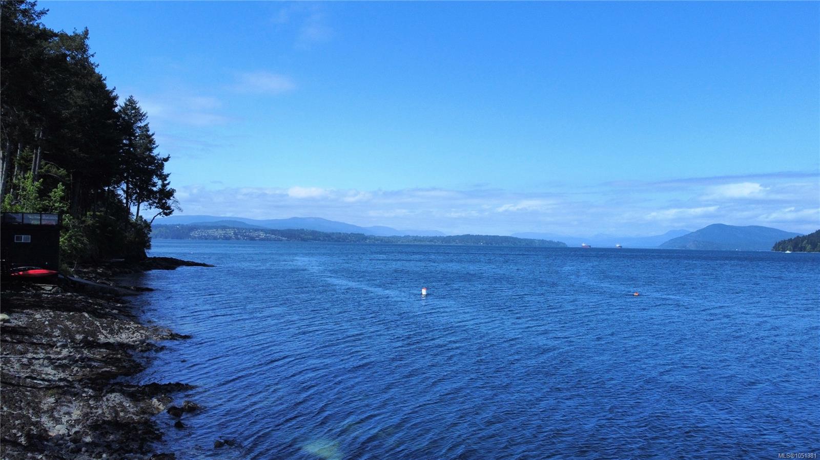 760 Lands End Rd — listing photo 2 of 46