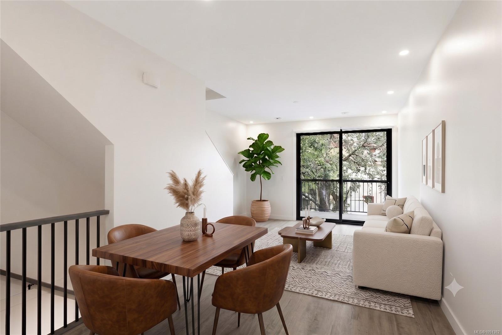 114-916 Orono Ave — listing photo 2 of 36