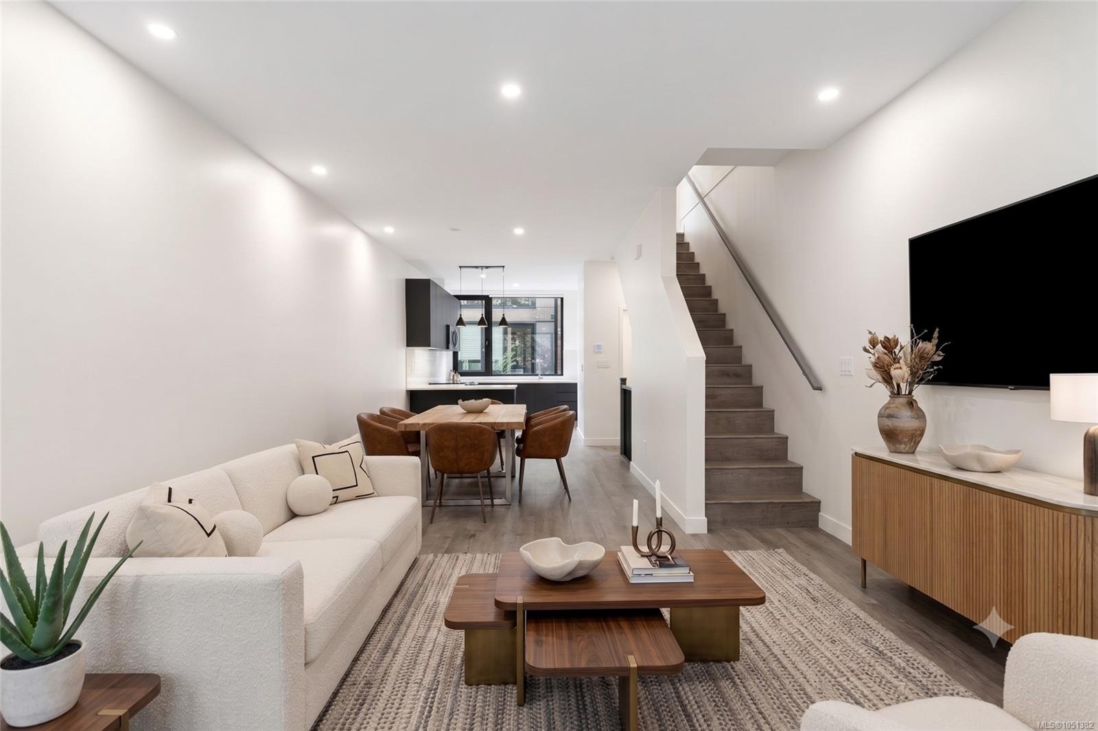 114-916 Orono Ave — listing photo 4 of 36