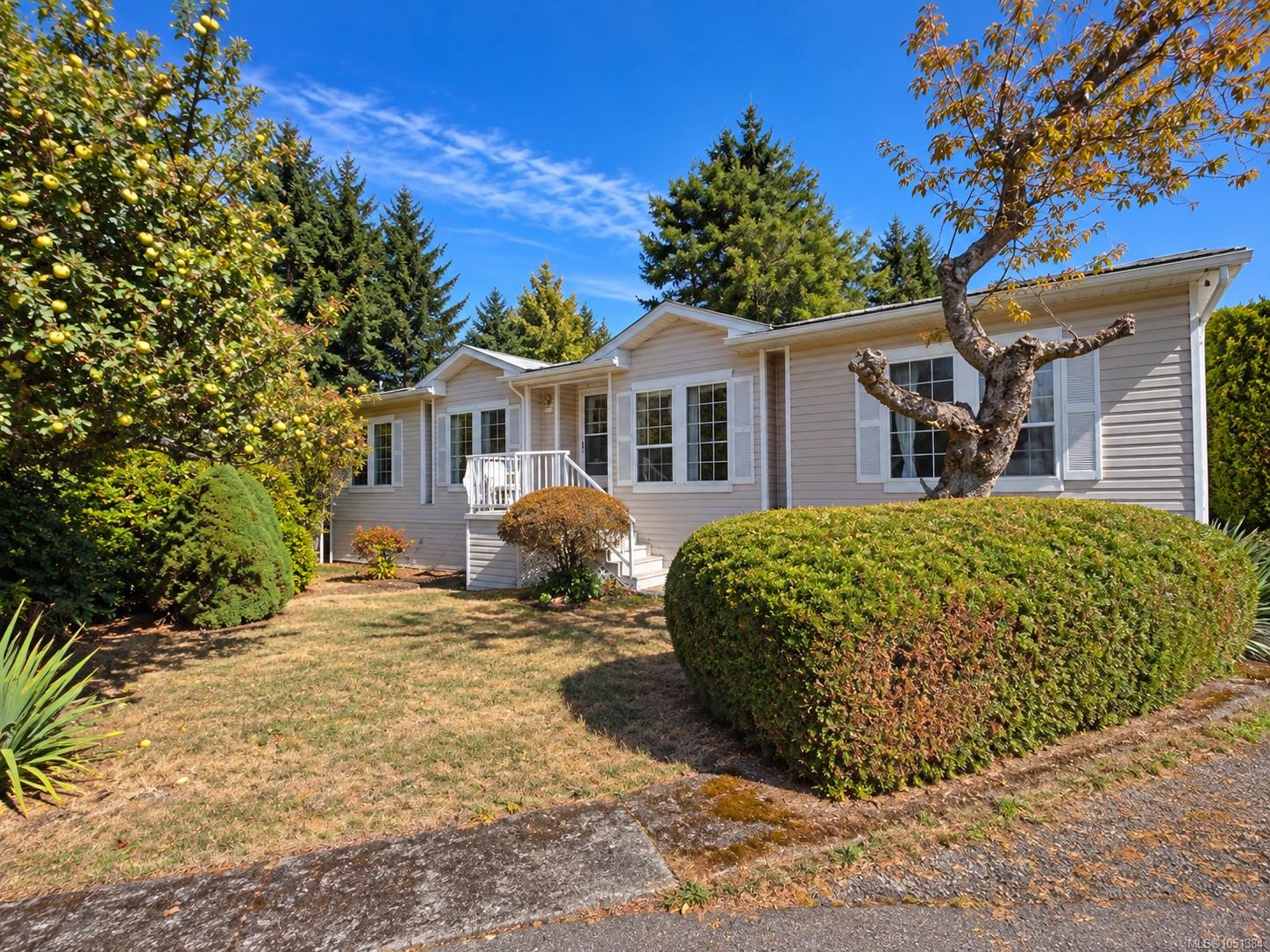 $284,500 - 6820 Parklands Pl<br>Lantzville, British Columbia, V0R 2H0
