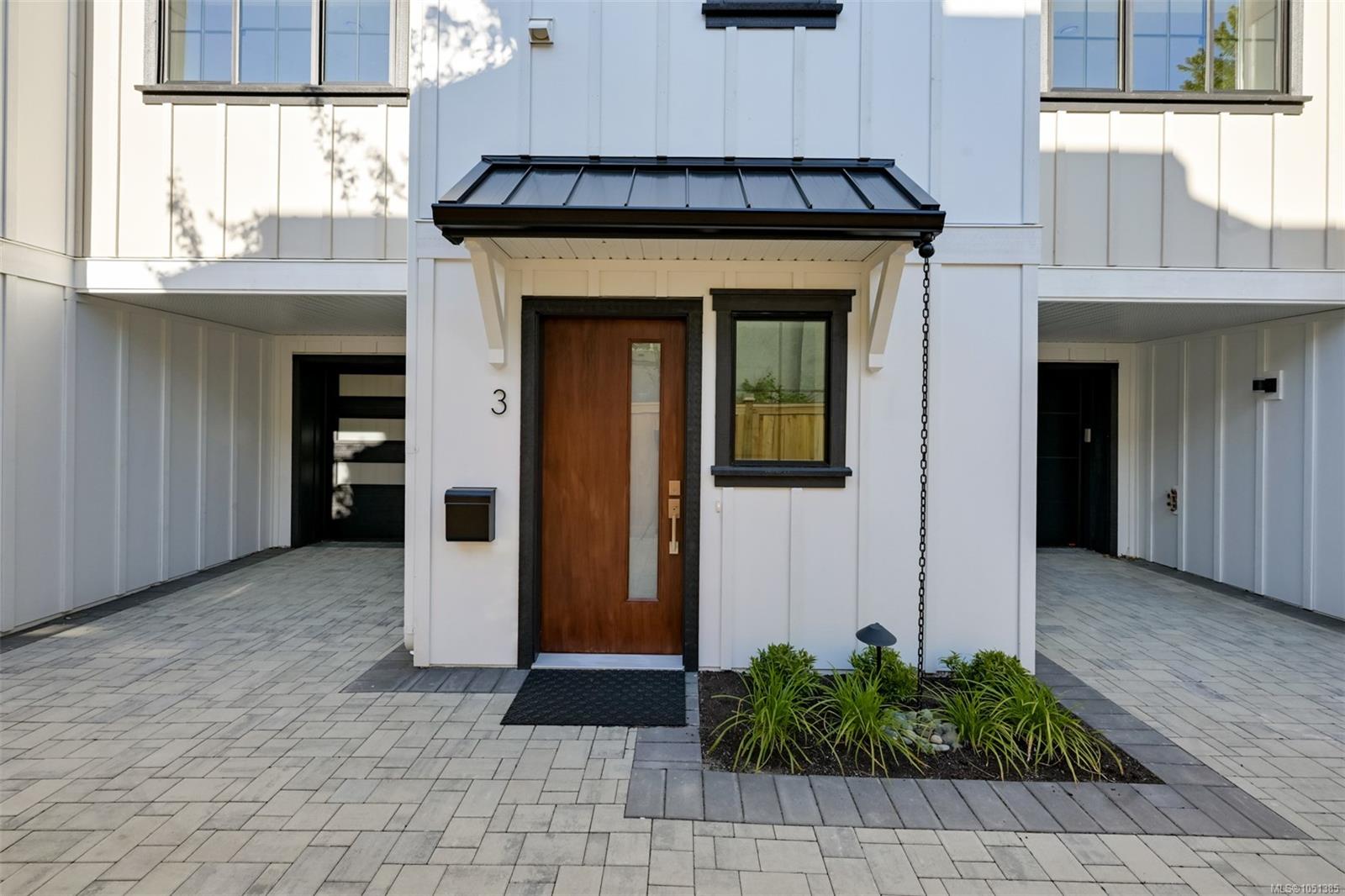 3-2268 Bowker Ave — listing photo 4 of 68