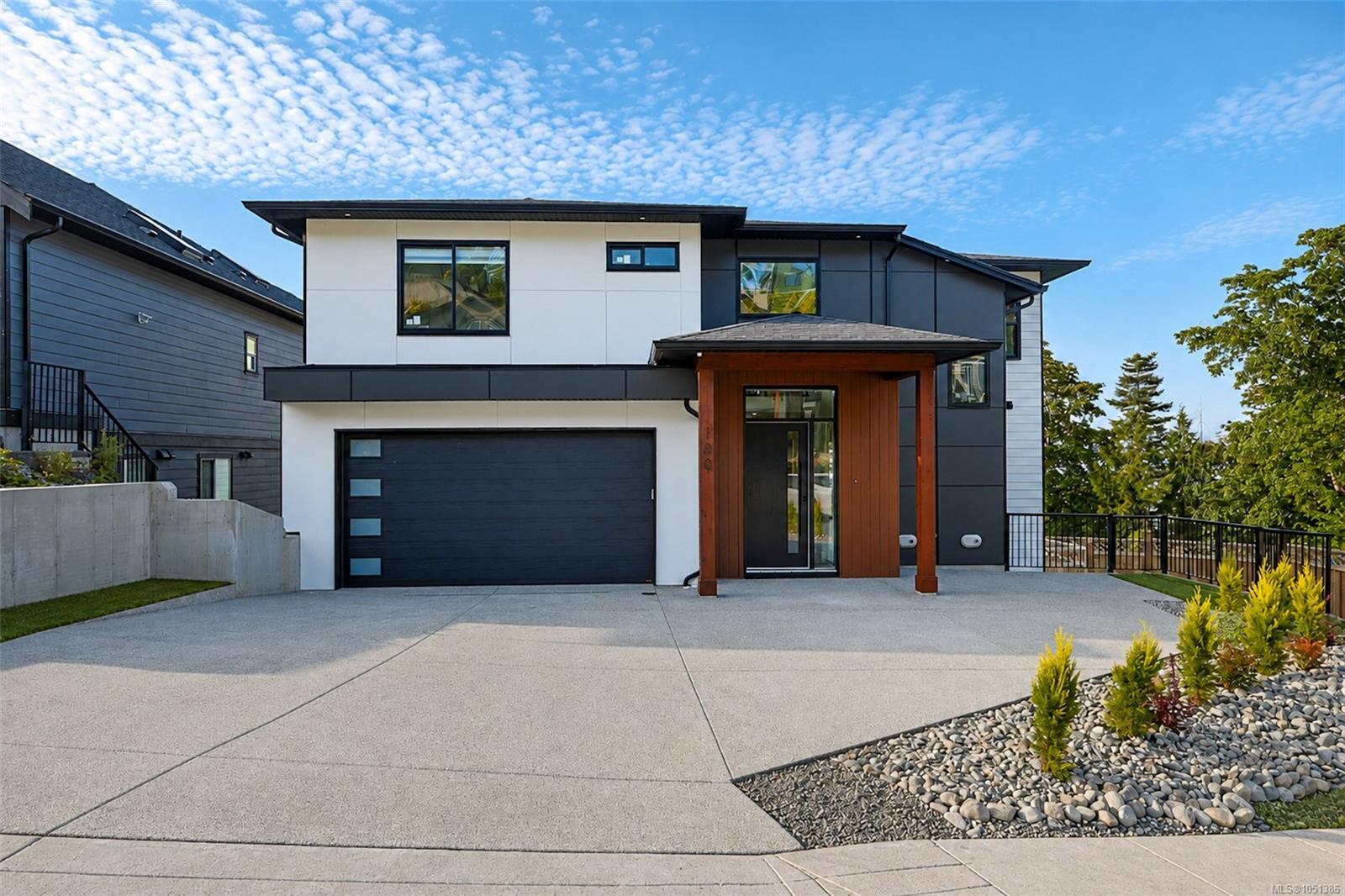 100 ROYAL PACIFIC Way — listing photo 2 of 78