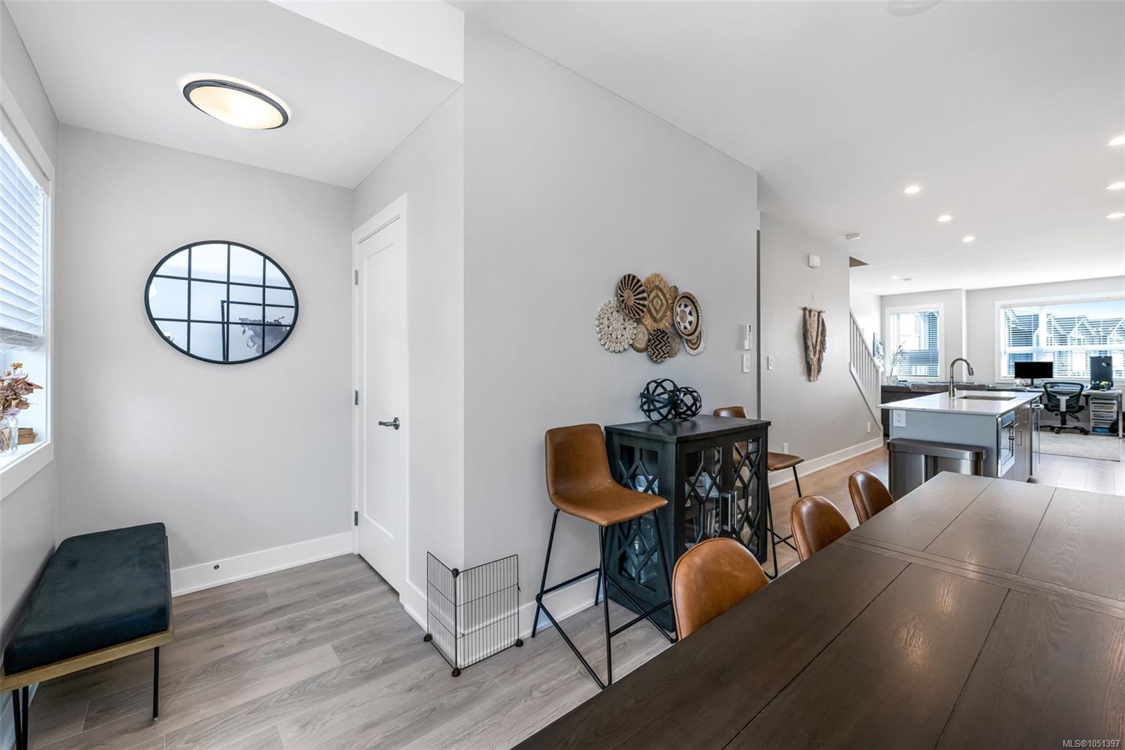 1489 Stella Lane — listing photo 6 of 30